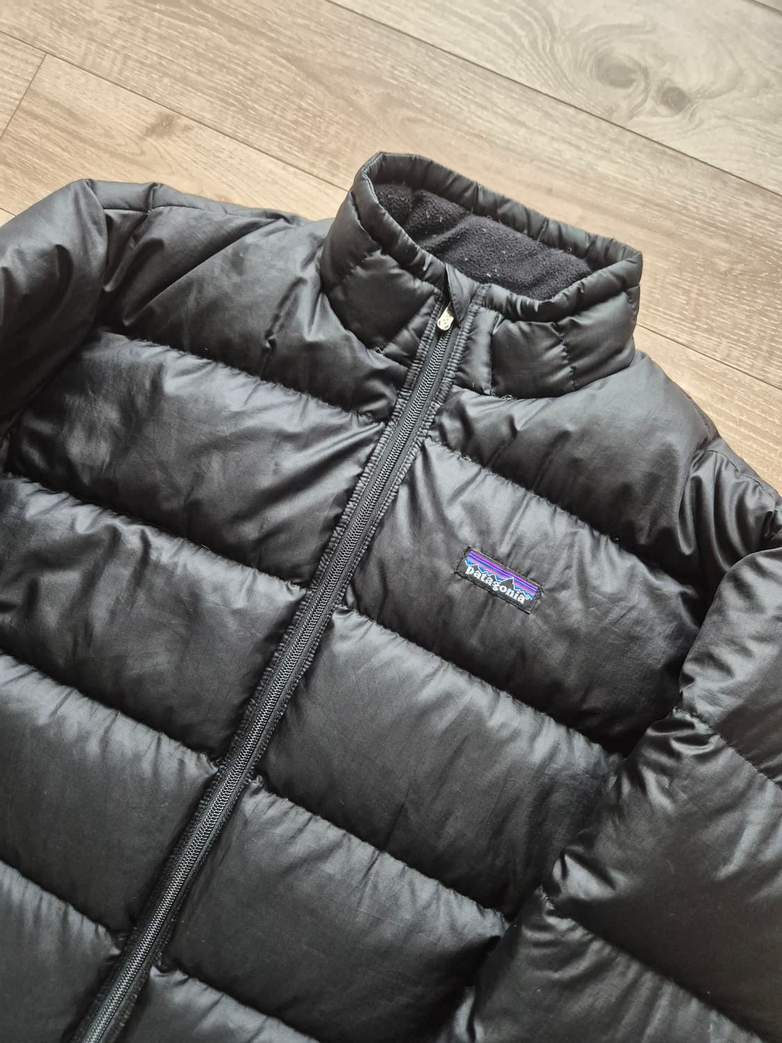파타고니아 블랙 다운 자켓 상품이미지2