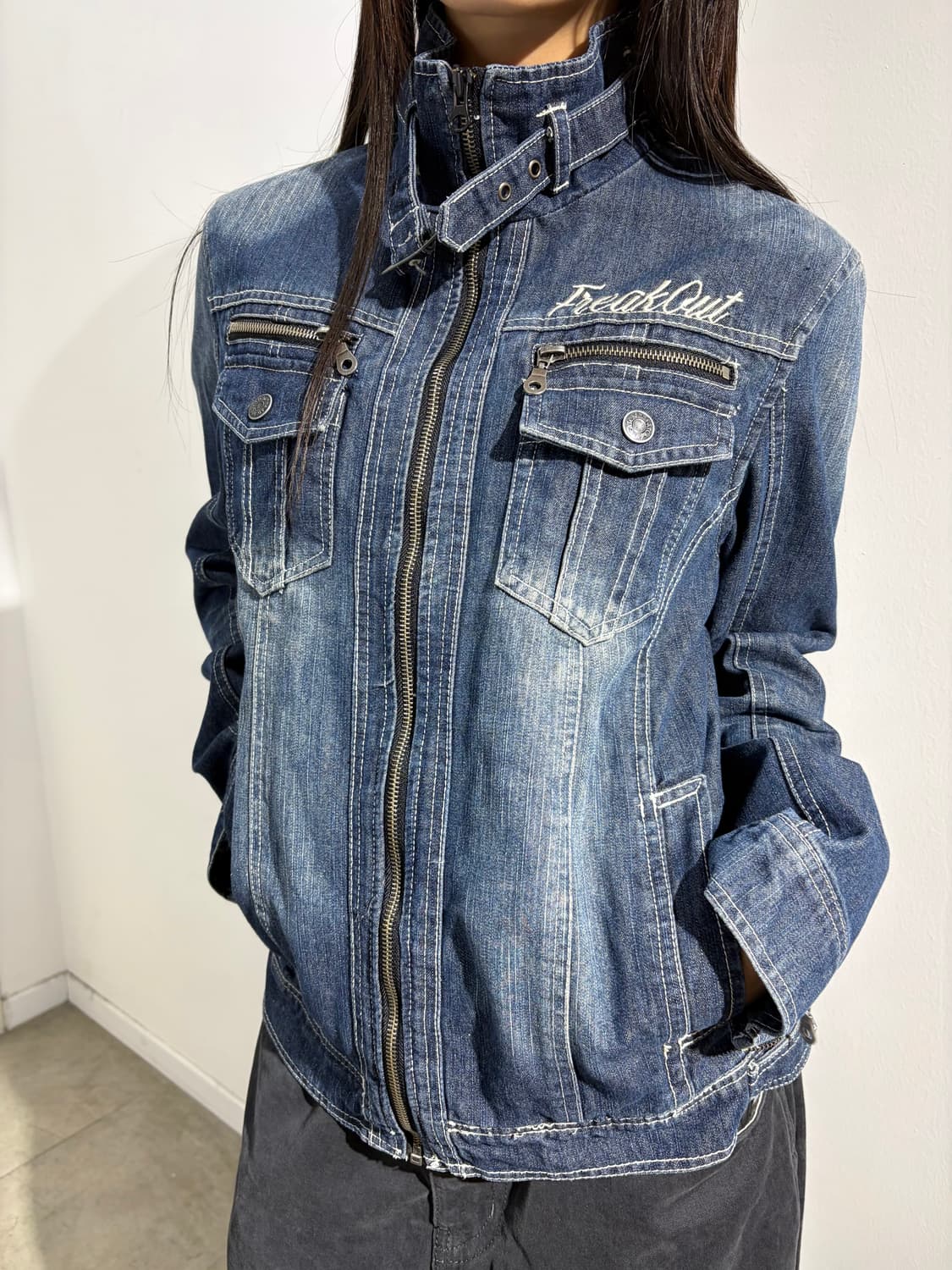 in the attic 데님 자수 자켓 상품이미지1