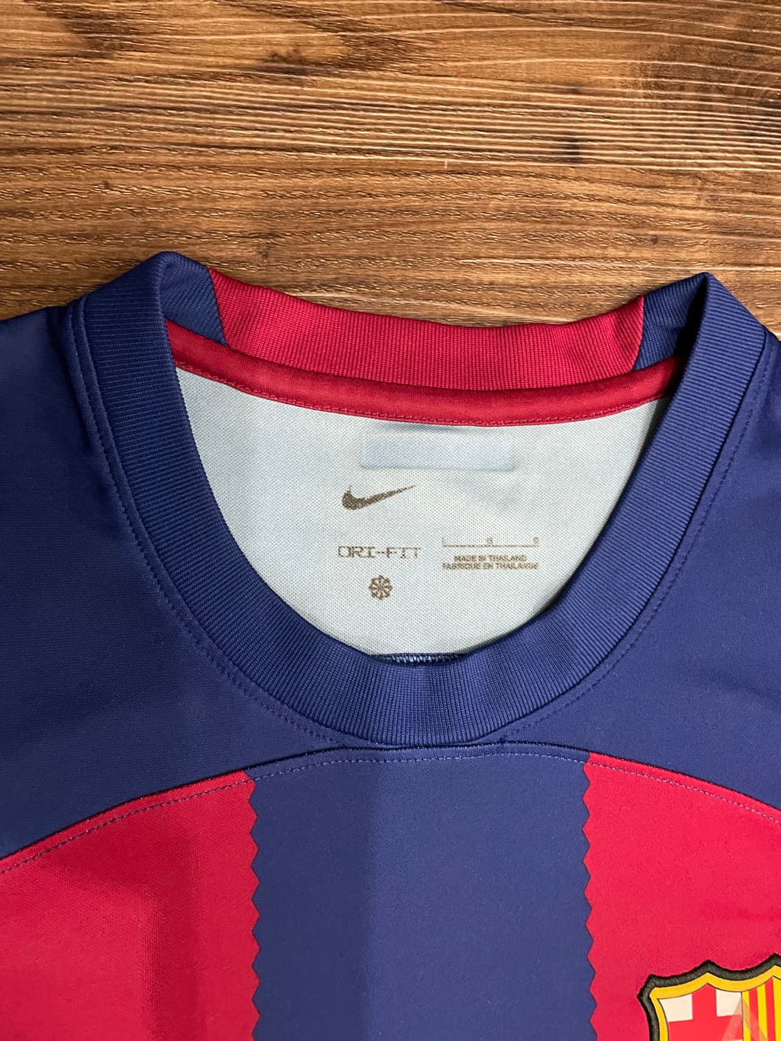 23-24 나이키 FC 바르셀로나 스타디움 홈 유니폼 상품이미지5