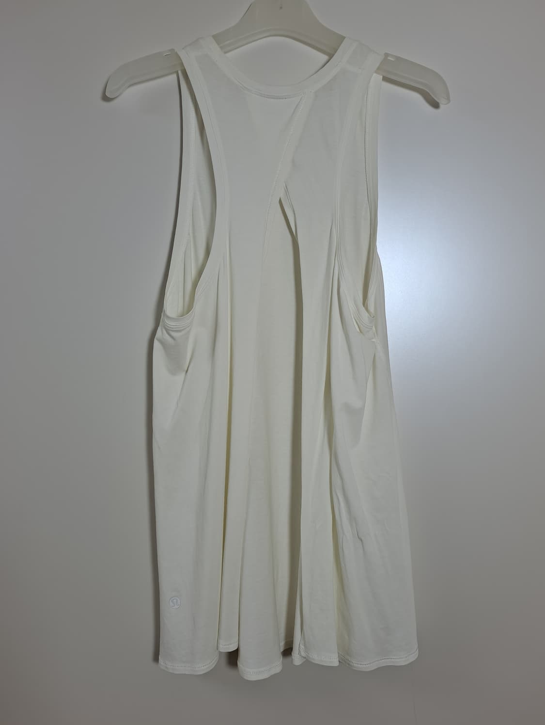 Lululemon ivory Tie Back Tank, M 상품이미지2