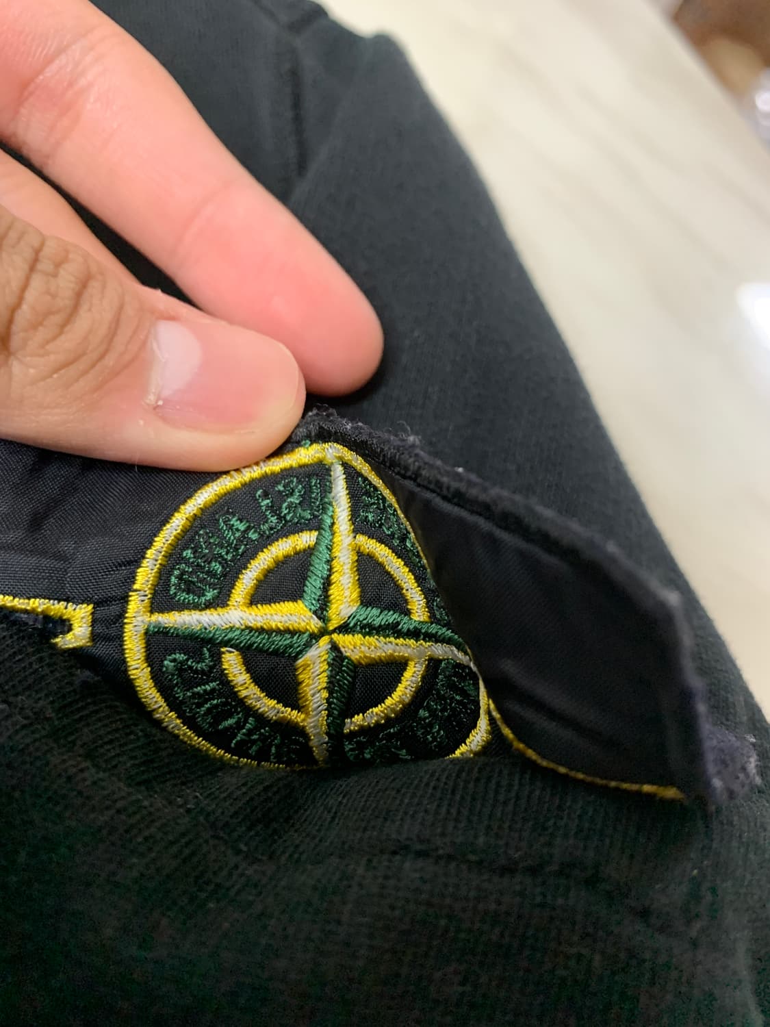 스톤아일랜드 블랙 맨투맨 L사이즈 상품이미지3