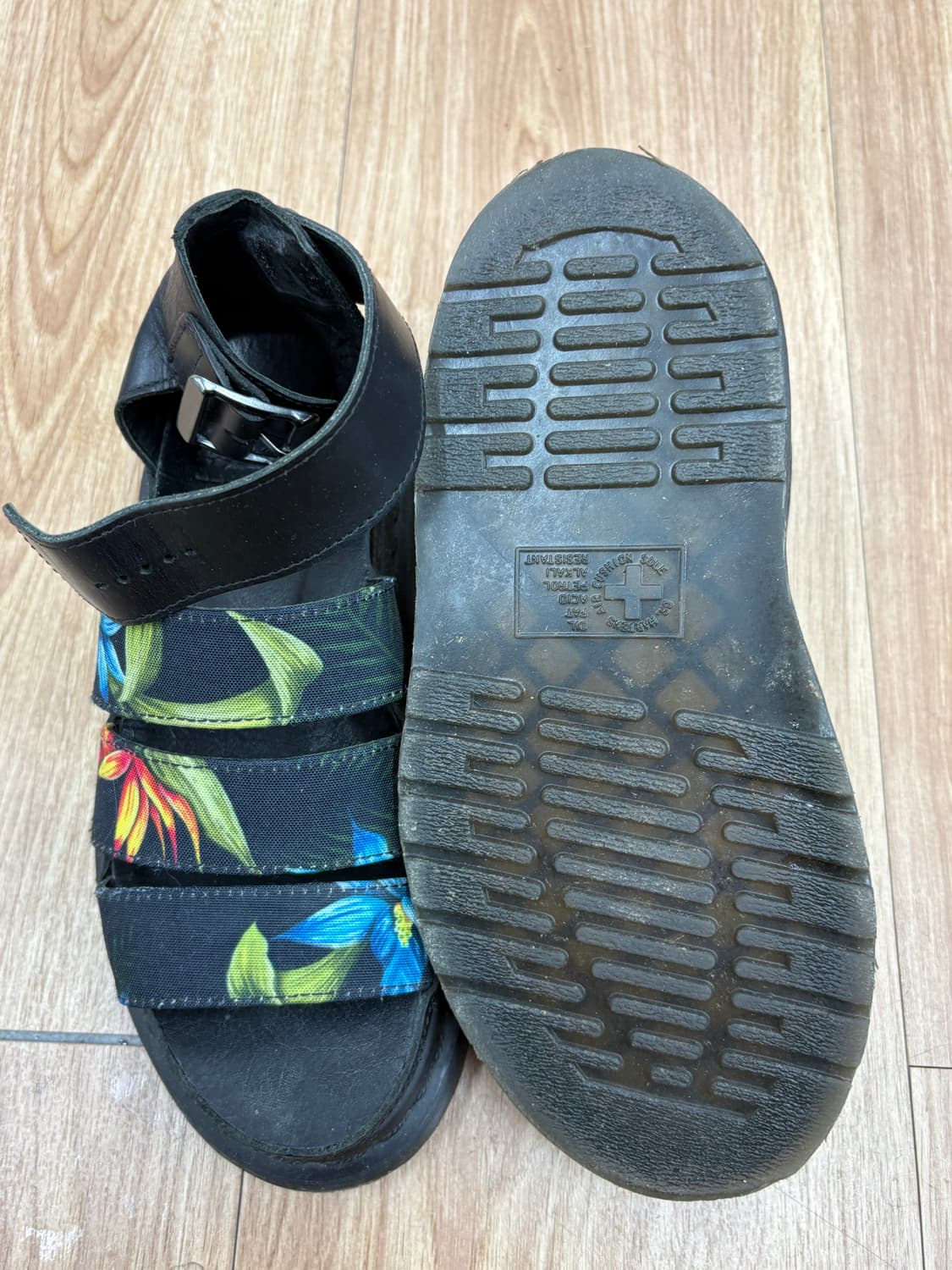 닥터마틴 샌들 상품이미지4