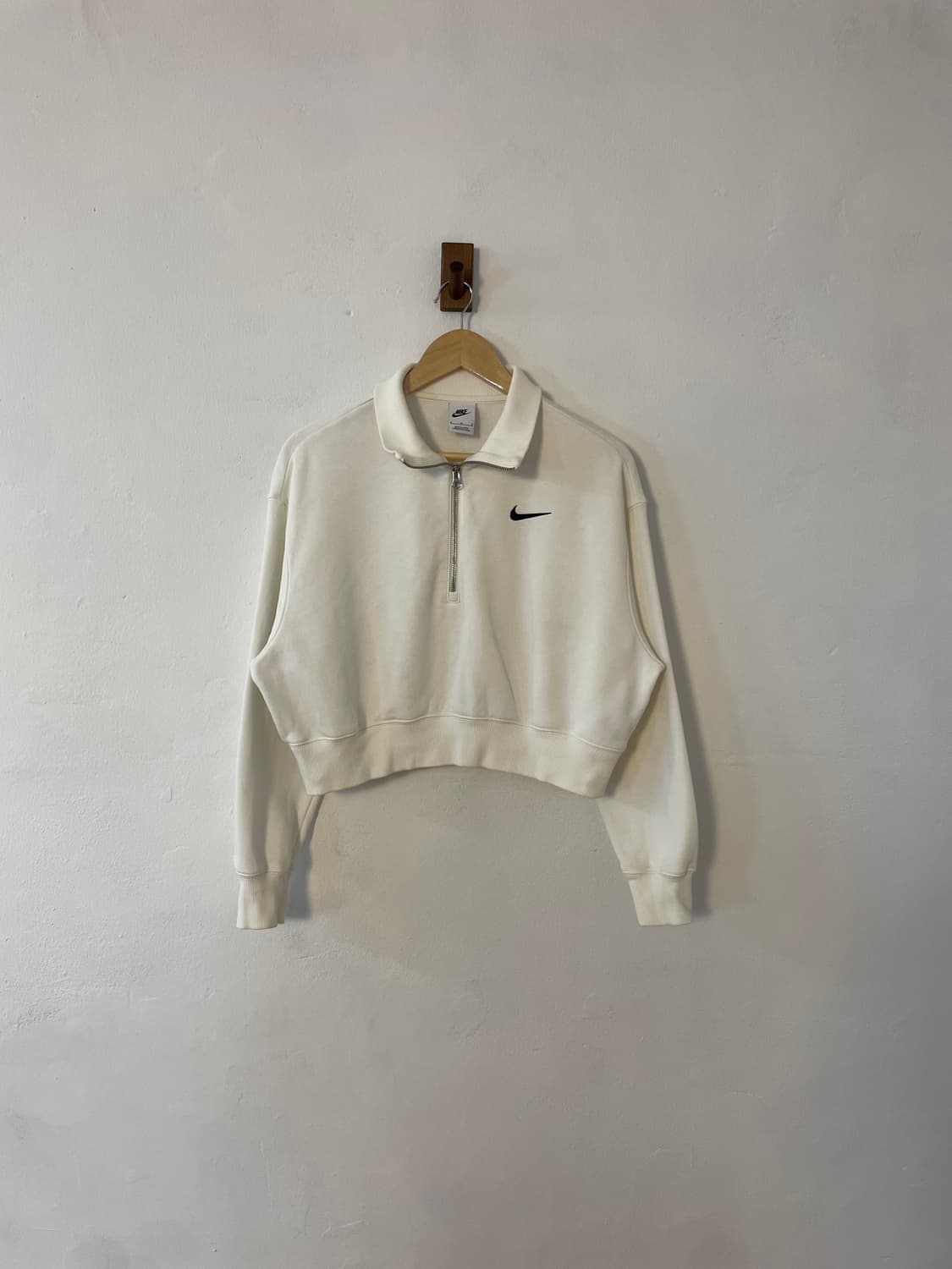 나이키 크롭 맨투맨  상품이미지1