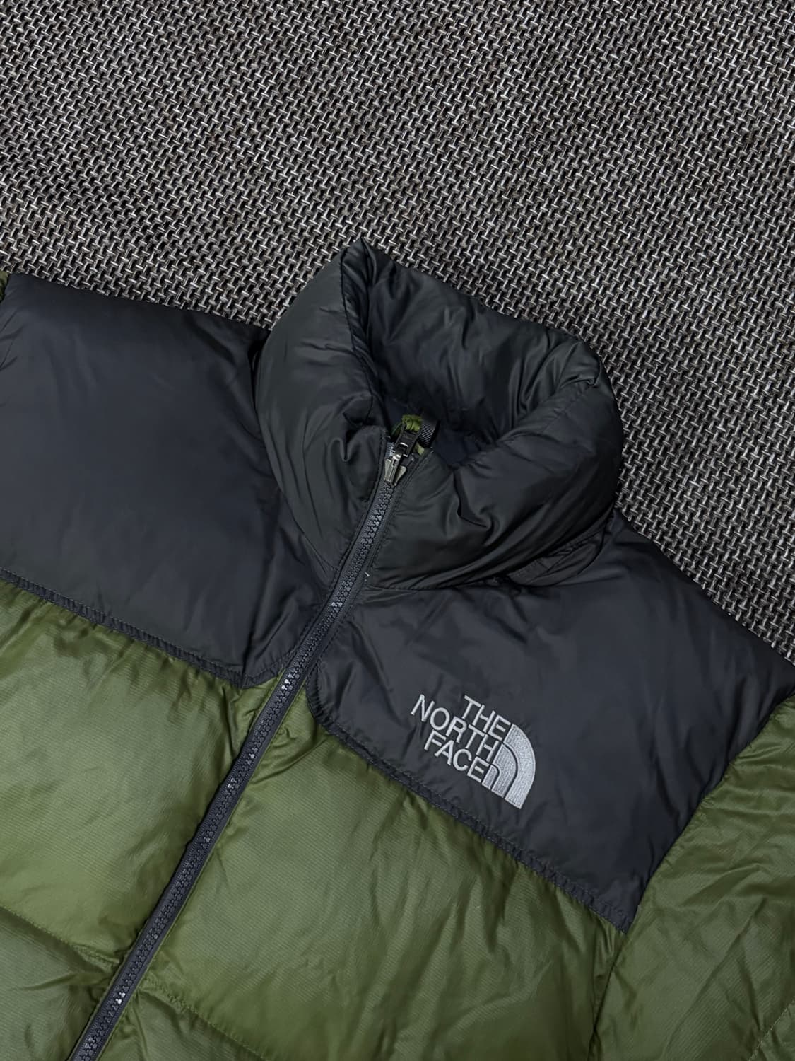 노스페이스 올리브 레트로 눕시 700 상품이미지1