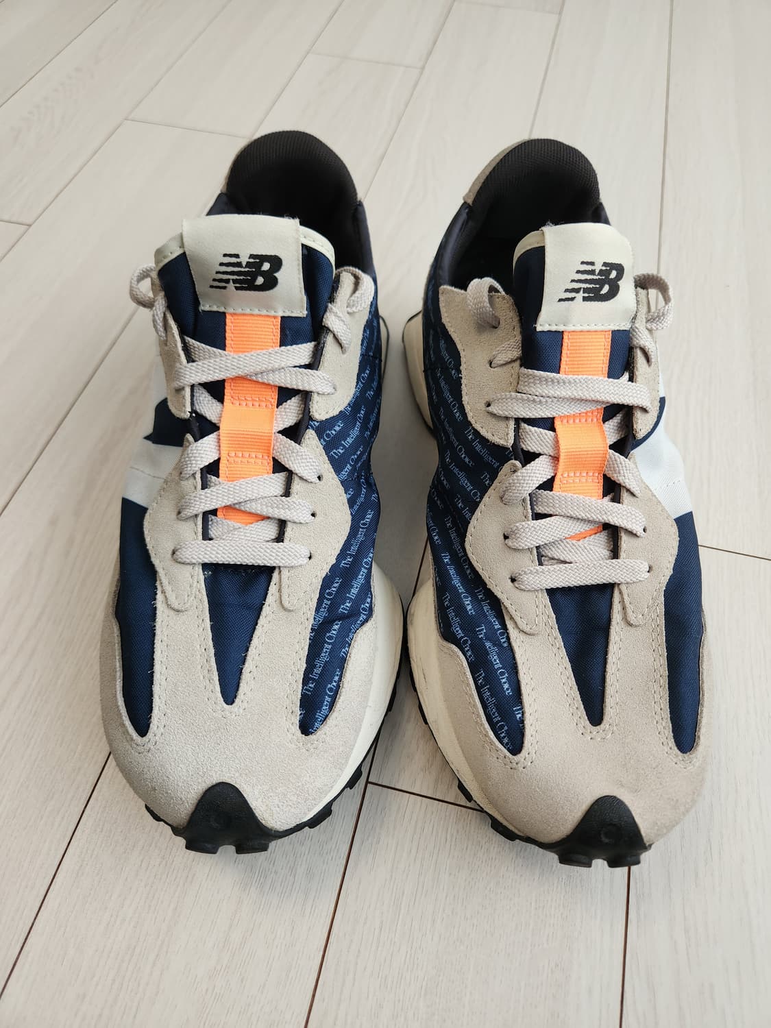 뉴발란스 운동화 327 네이비/그레이 사이즈270

사용감 외에 오염(생 상품이미지2