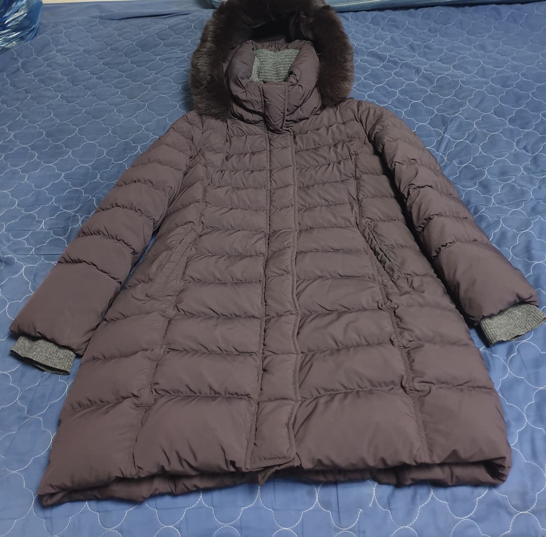 벨라디터치 폭스퍼 구스다운 슬림핏 롱패딩 다크브라운 (55) 상품이미지1