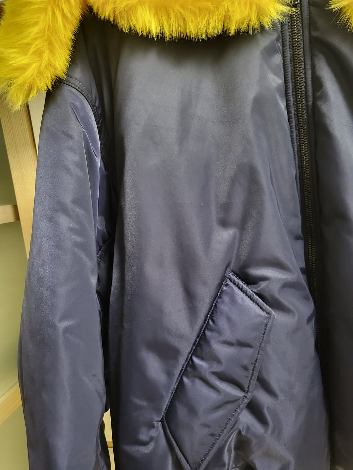 [S] 발렌시아가 페이크퍼 트리밍 봄버 상품이미지9