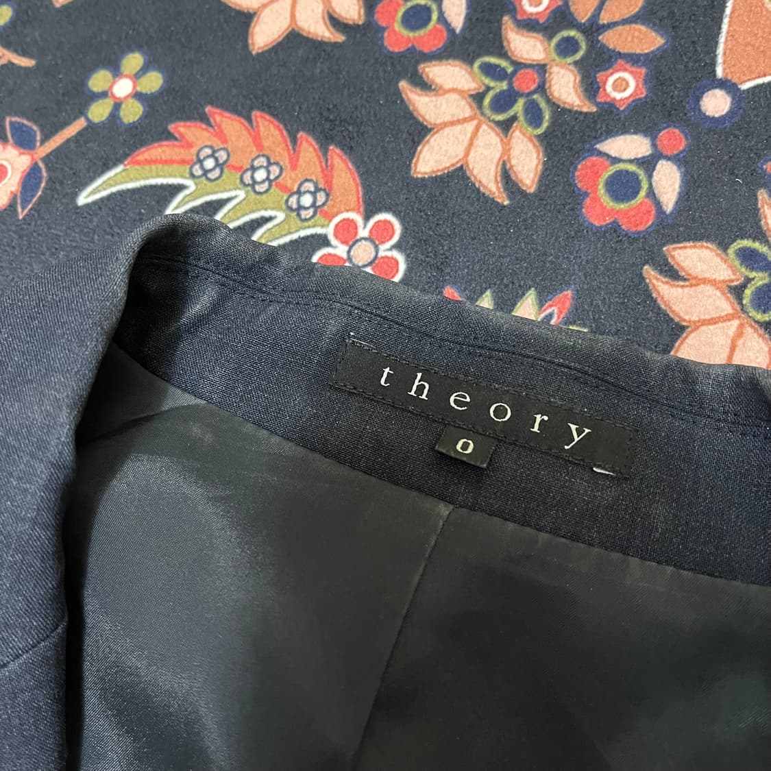 띠어리 여성 테일러드 블레이저 정장 자켓 80-64-160 상품이미지5