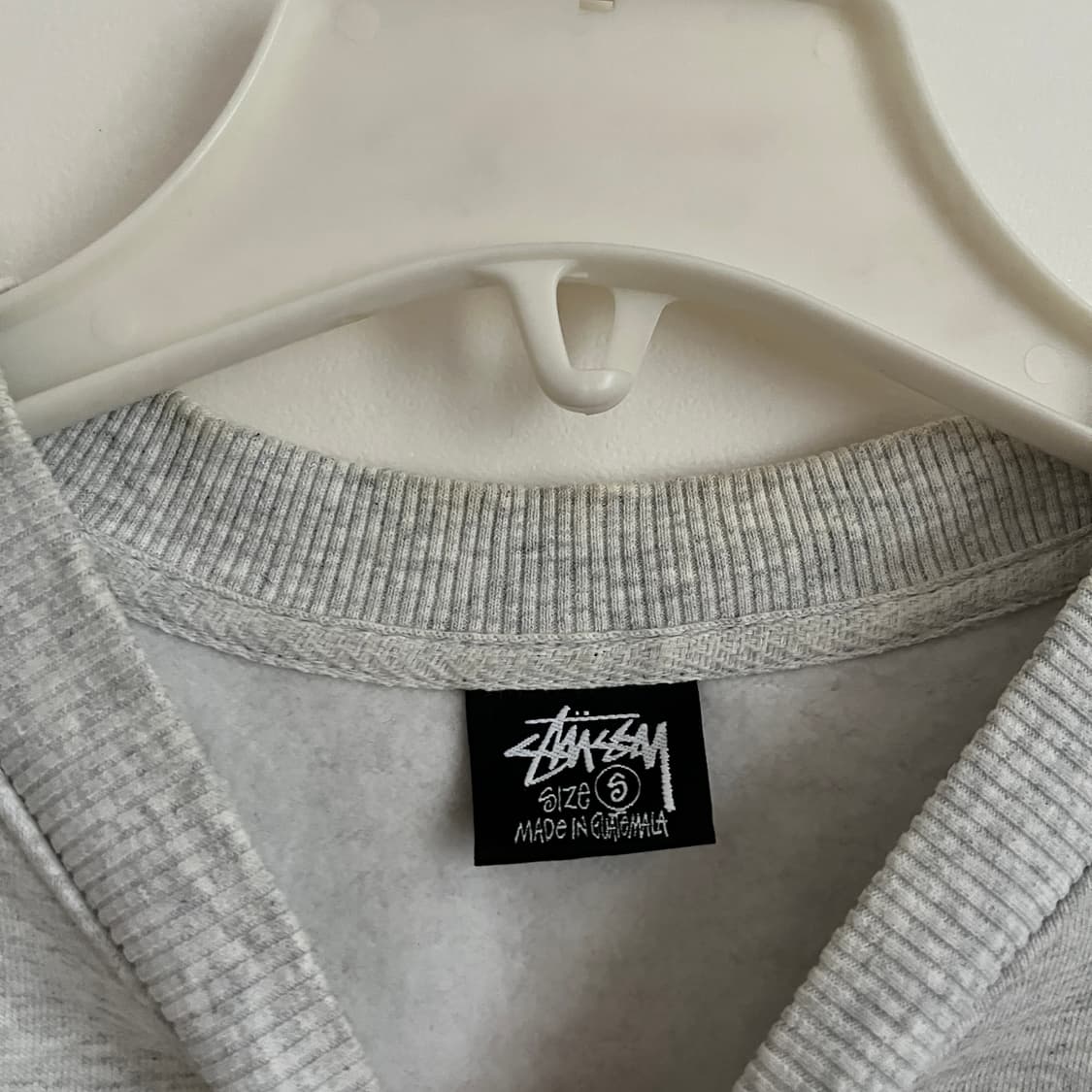 스투시 stock app. crew 스웻셔츠 상품이미지6