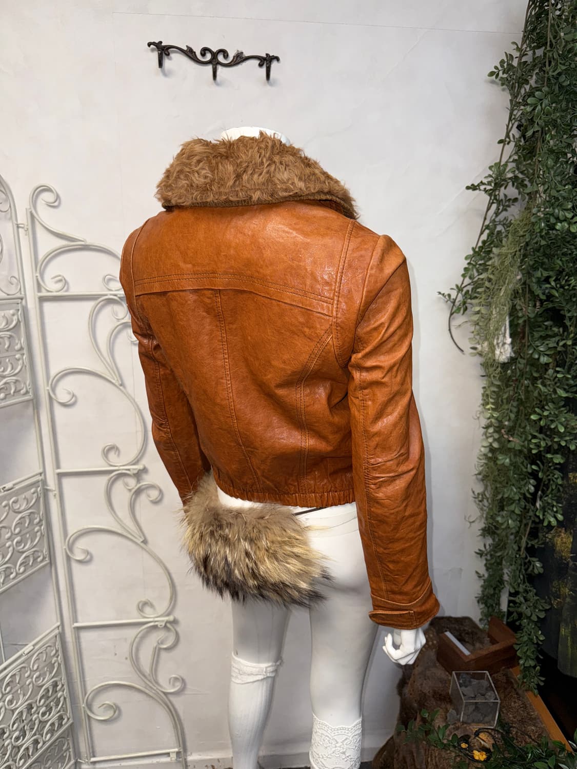 Thursday Island camel lamb skin / fur jk 상품이미지9