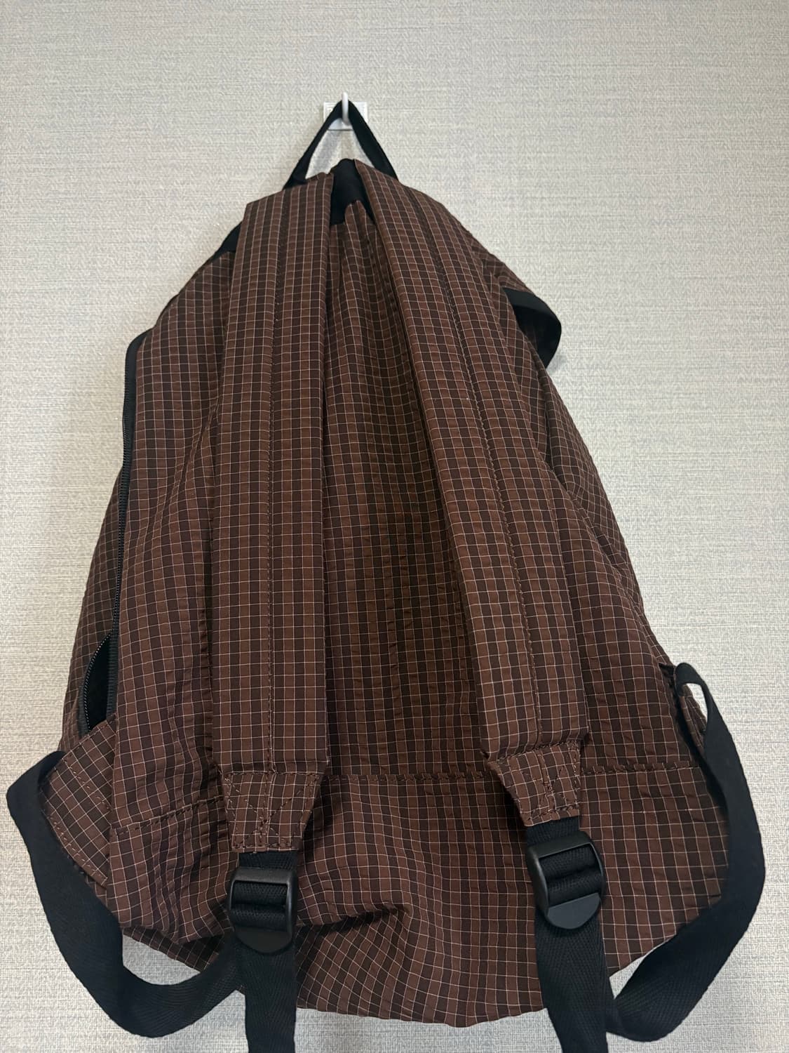 썬러브 백팩 브라운그리드 상품이미지3