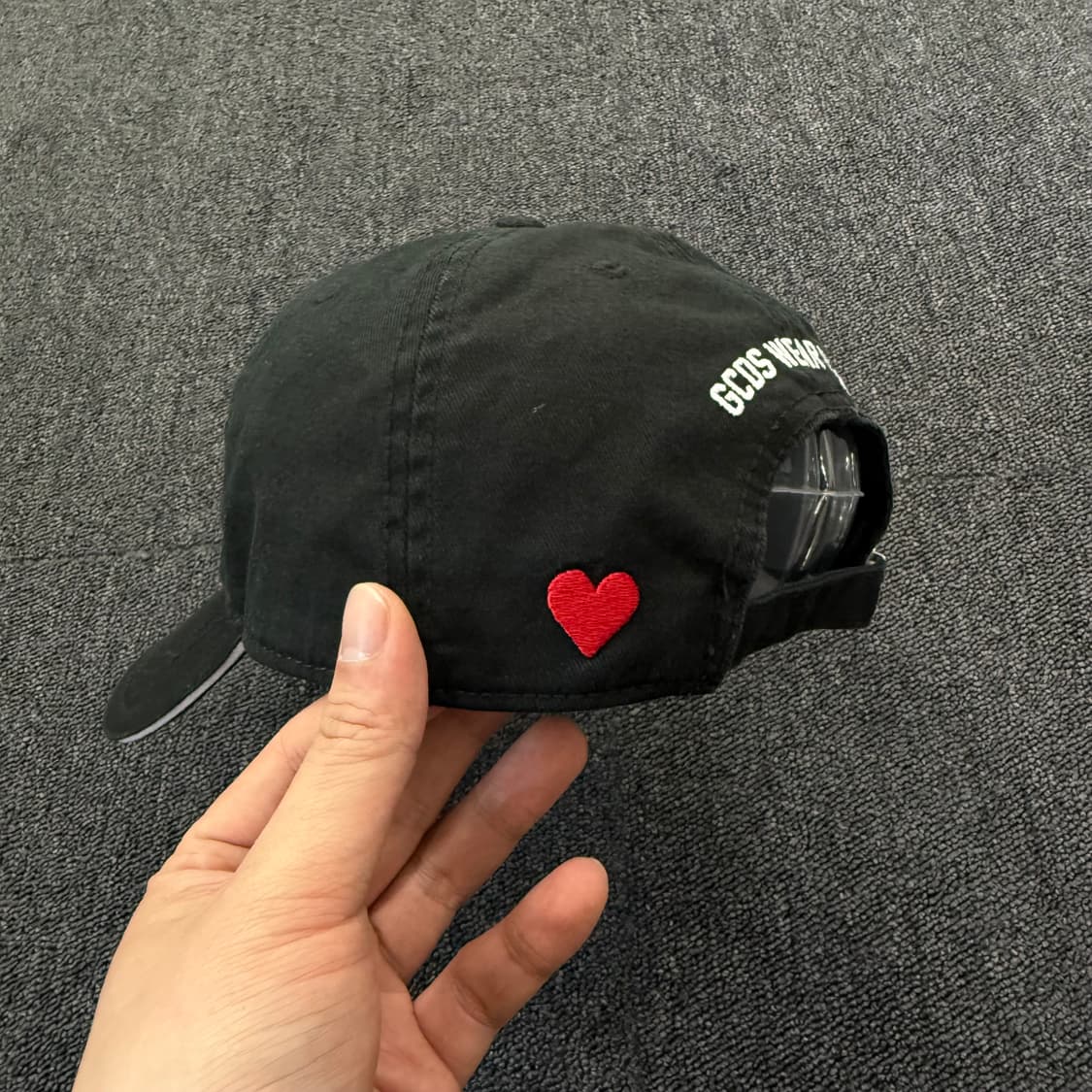 GCDS x 산리오 키티 콜라보 TI AMO 볼캡 모자 상품이미지5