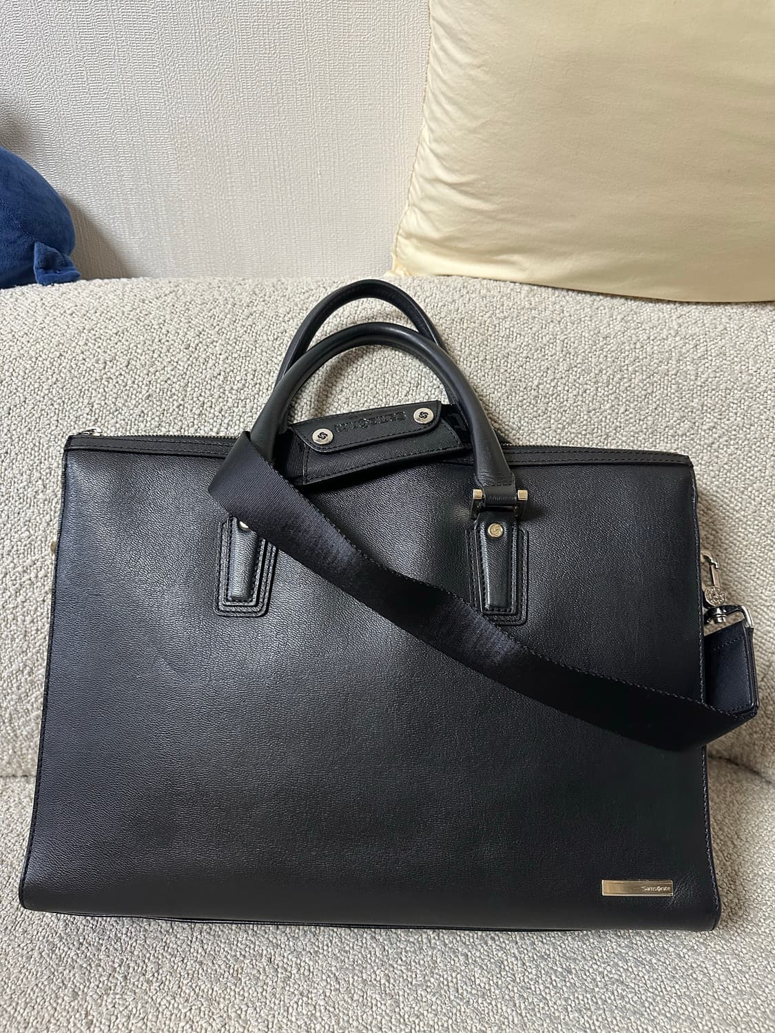 샘소나이트 레드 서류가방 팝니다 상품이미지3