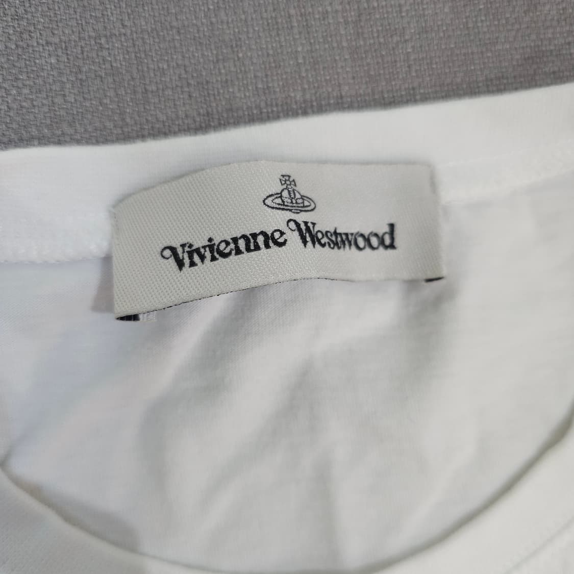 비비안웨스트우드 스몰로고 흰 반팔티 상품이미지3