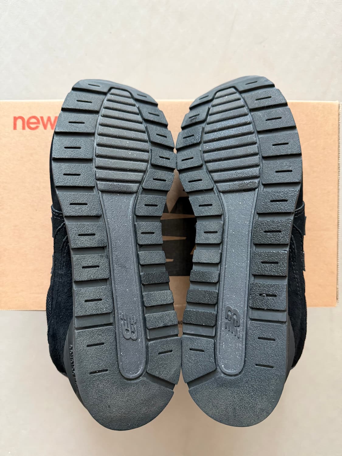 뉴발란스 996 트리플 블랙 260 상품이미지4