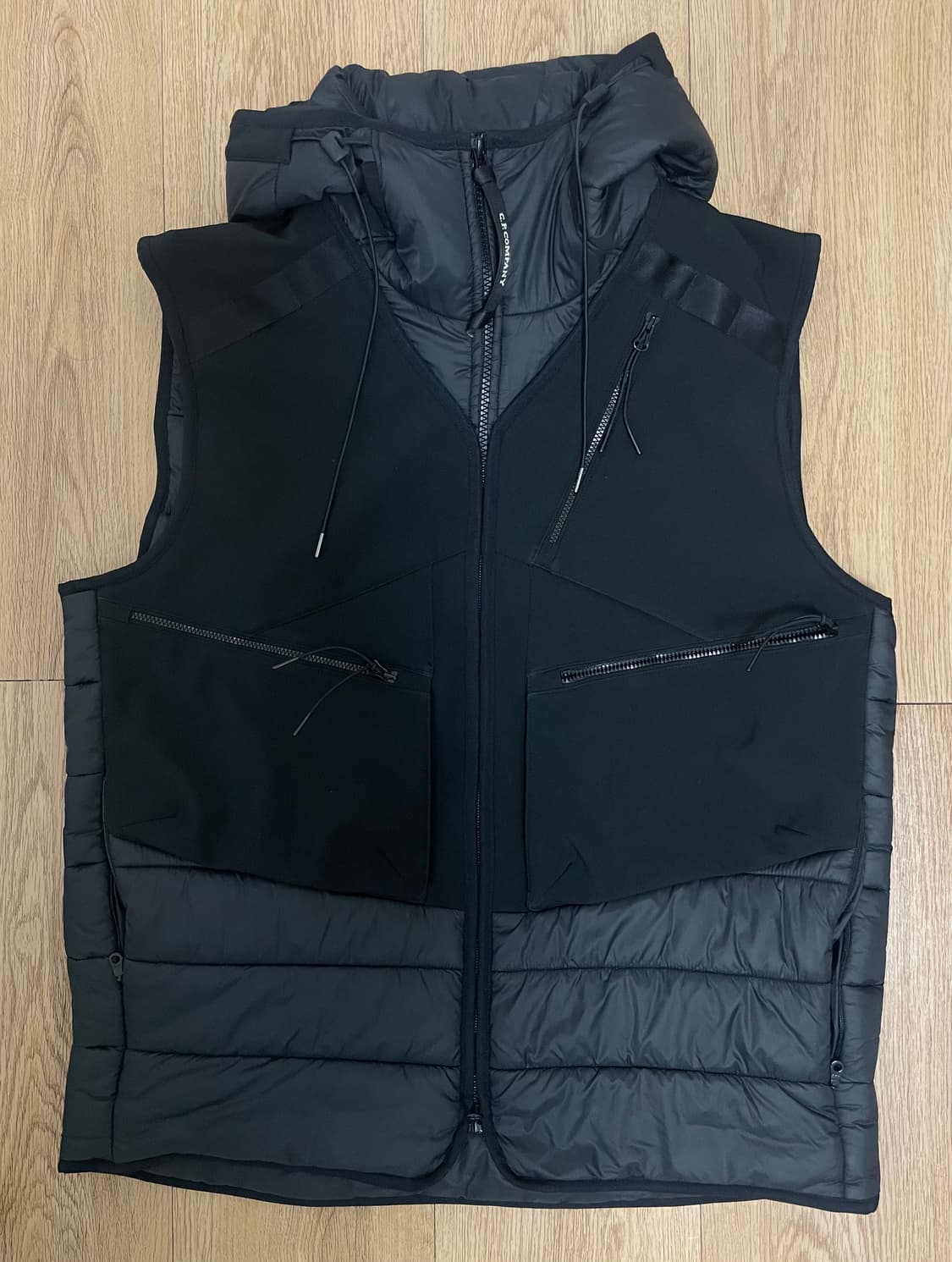 cp컴퍼니 조끼 상품이미지1