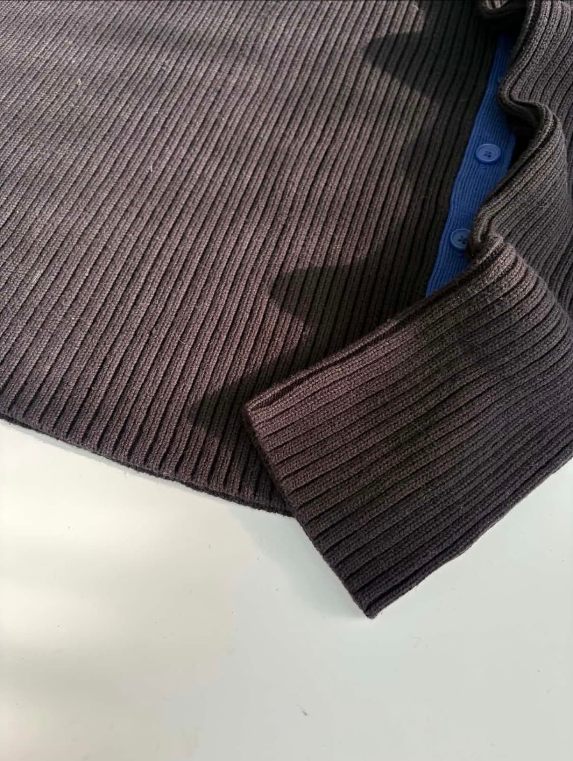 아르마니 익스체인지 사선 버튼 니트 상품이미지5