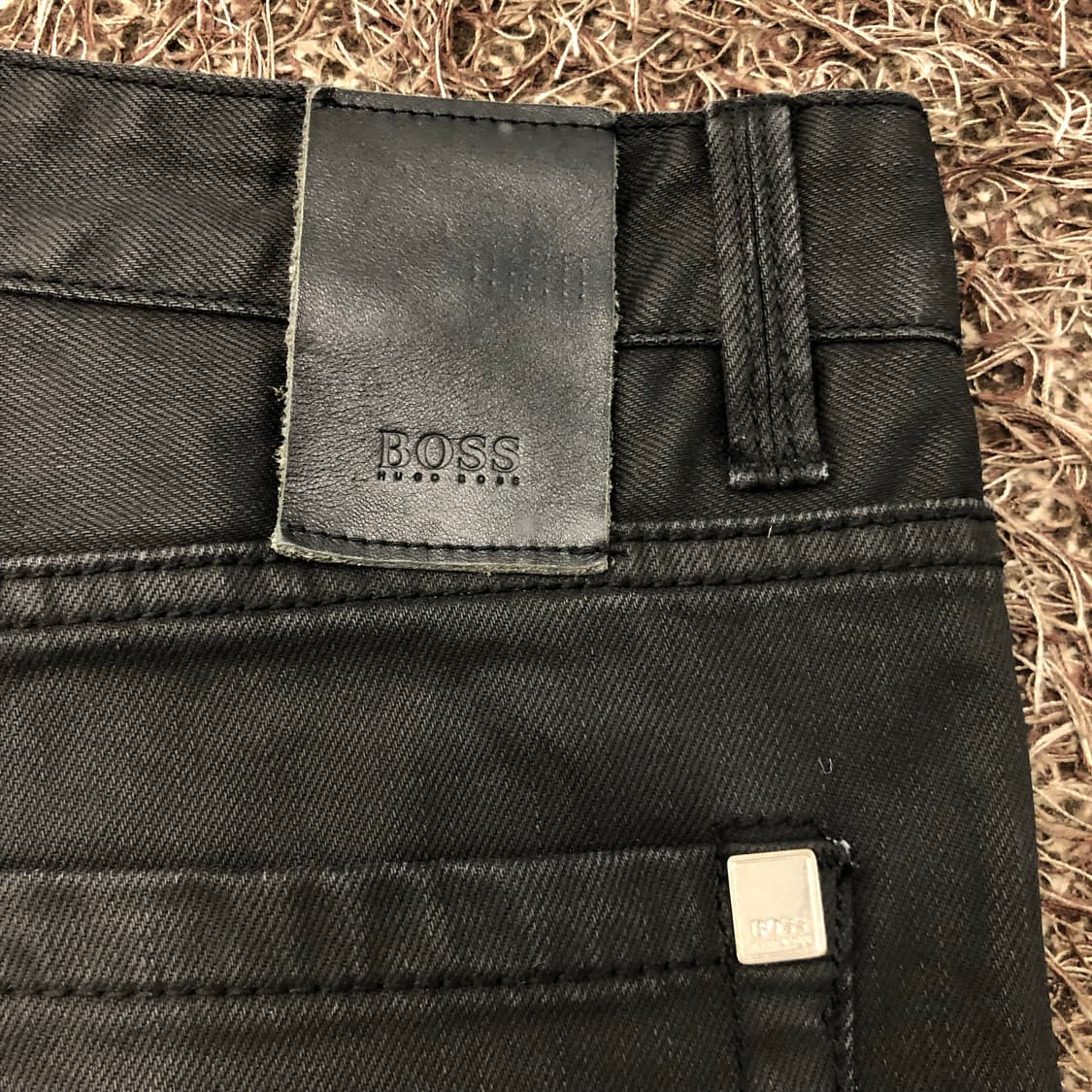 휴고 보스 블랙 코팅진 데님 팬츠 상품이미지5