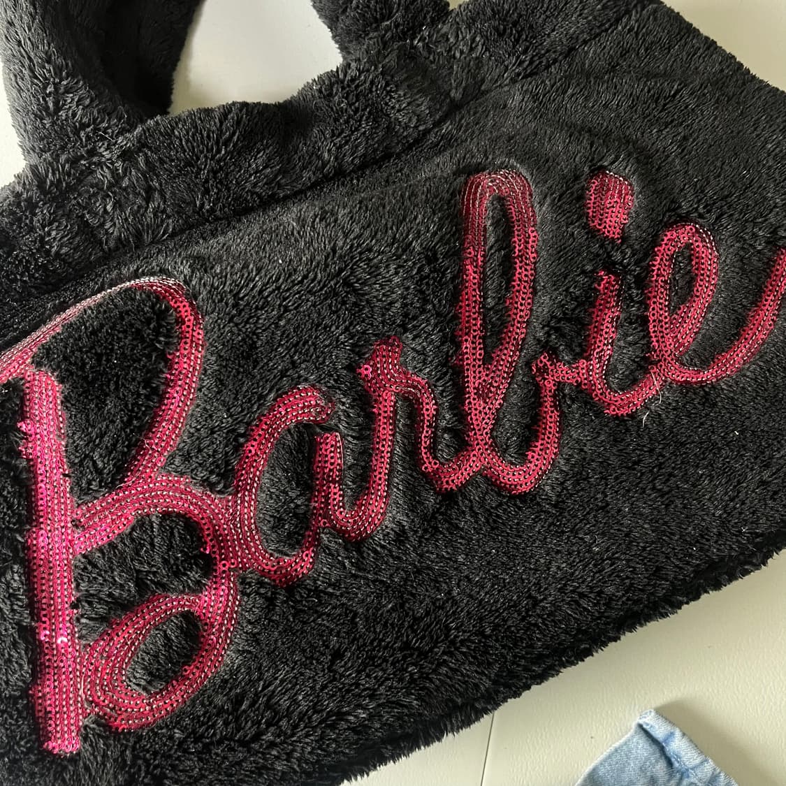 [Barbie x Aimerfeel] 바비x에메필 플리스 핸드백 상품이미지3