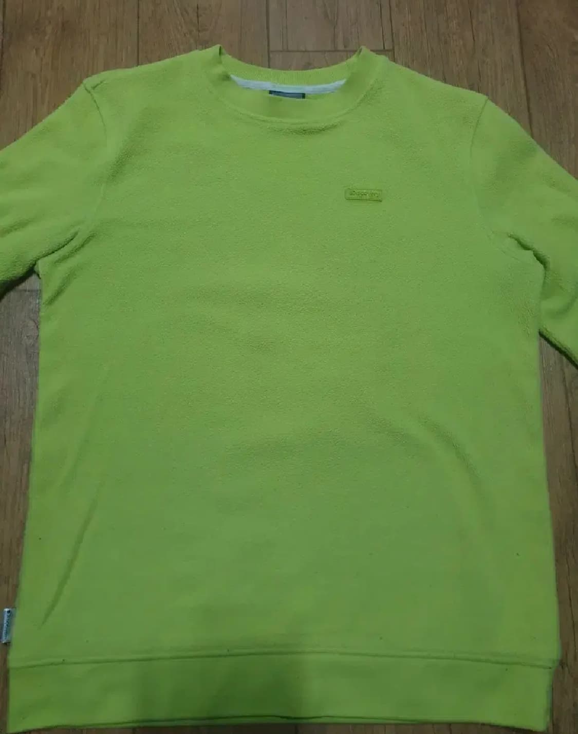 디스커버리 라운드티 95~100 사이즈입니다 상품이미지1