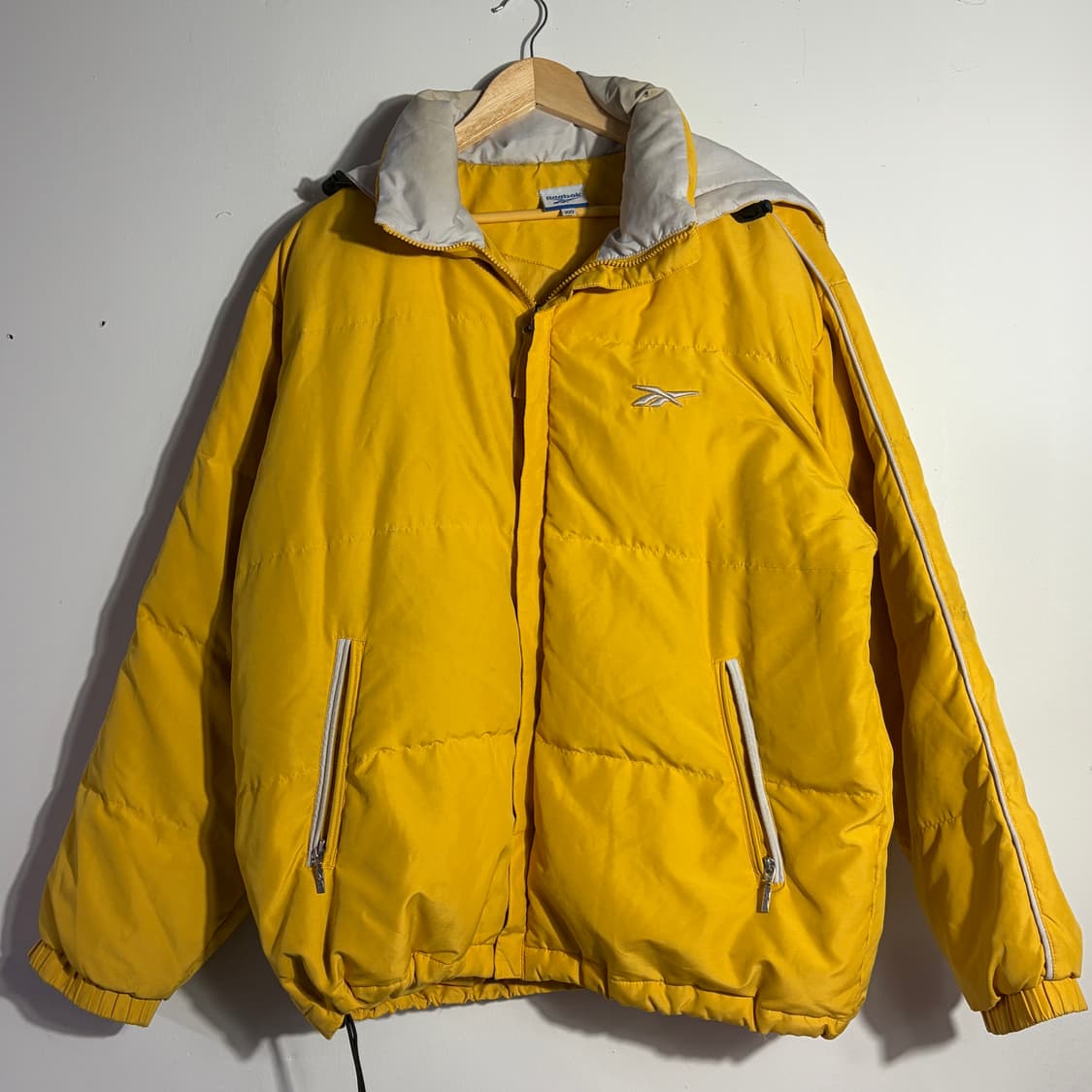 리복 빈티지 옐로우 다운 자켓 상품이미지1