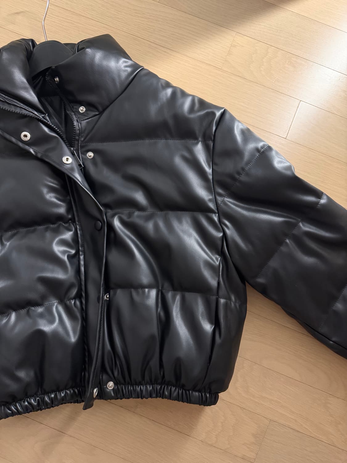 [새상품] 크롭 가죽 패딩 상품이미지3