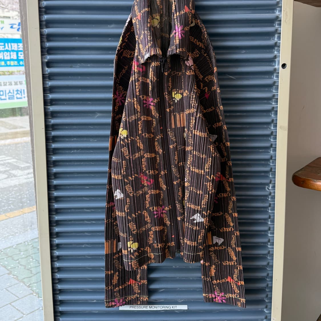 플리츠 플리즈 그래픽 플리츠 자켓 상품이미지1