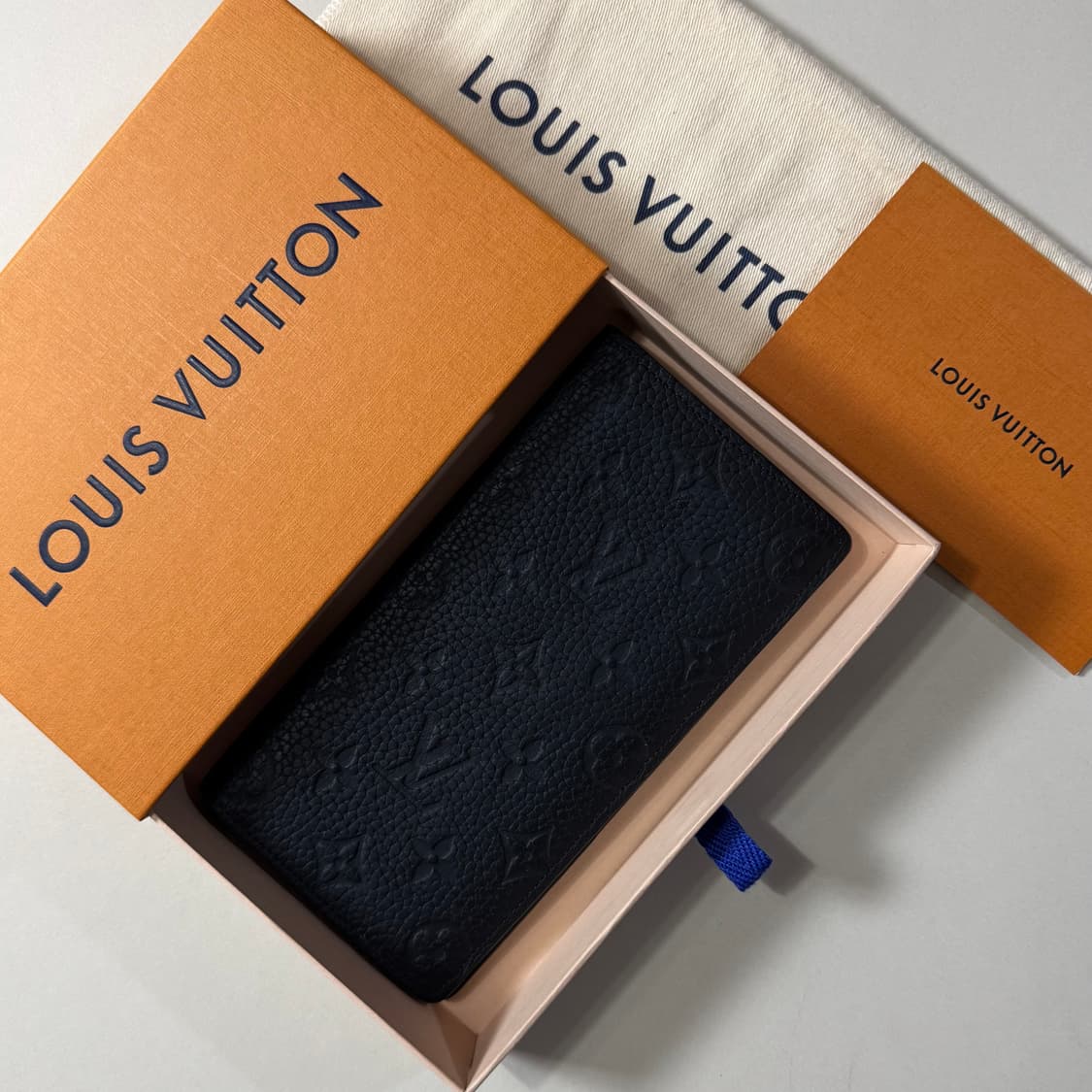 [정품/당일출고]루이비통 토뤼옹 장지갑 상품이미지1