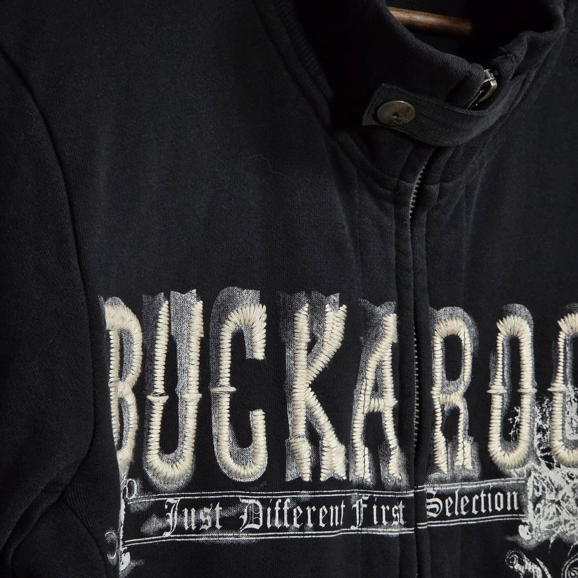 버커루 Y2K 펑크 자수 블랙 코튼 집업 상품이미지3