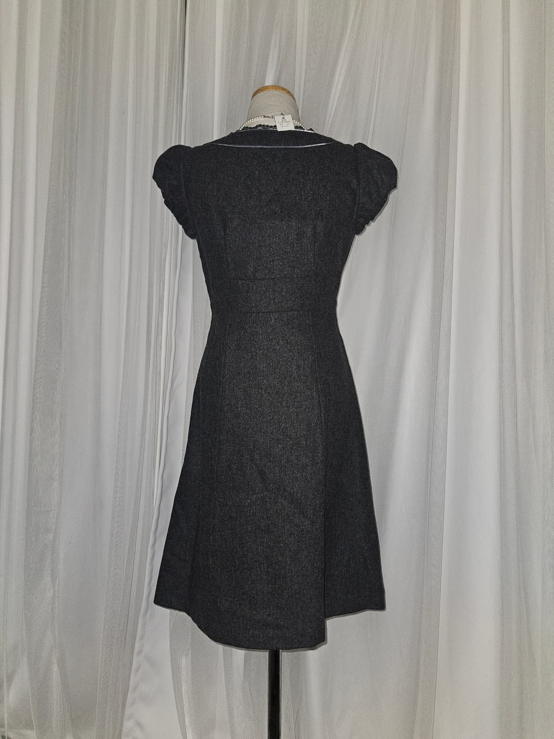 image 빈티지 윈터 차콜 퍼프 드레스 상품이미지3