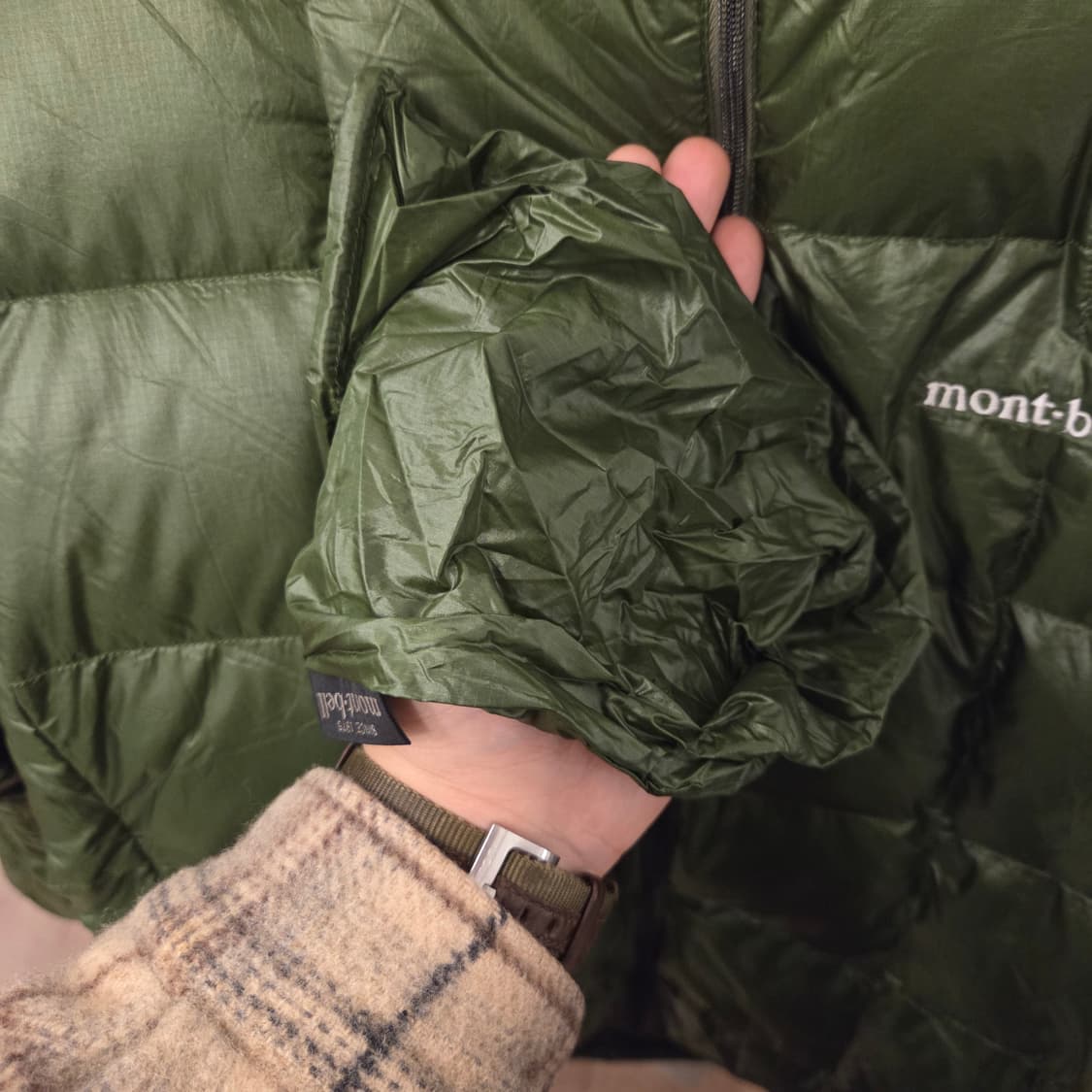 몽벨 슈페리어 다운패딩 경량패딩 m  상품이미지5