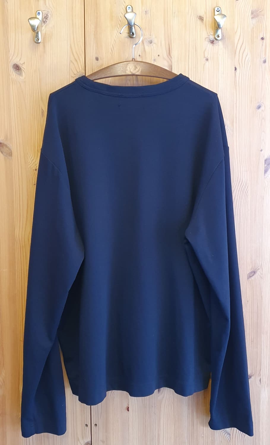 110.COS 블랙 긴팔티 상품이미지2