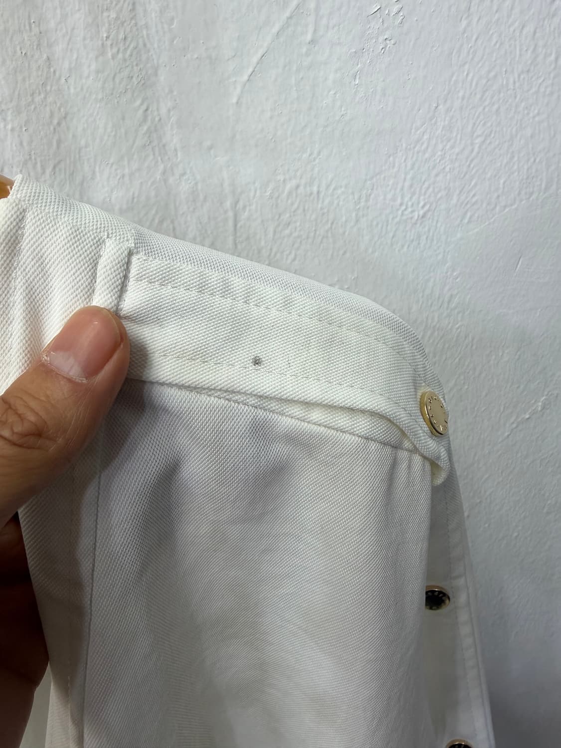 정품) 산드로 화이트 금장단추 셔츠 원피스 36 상품이미지5