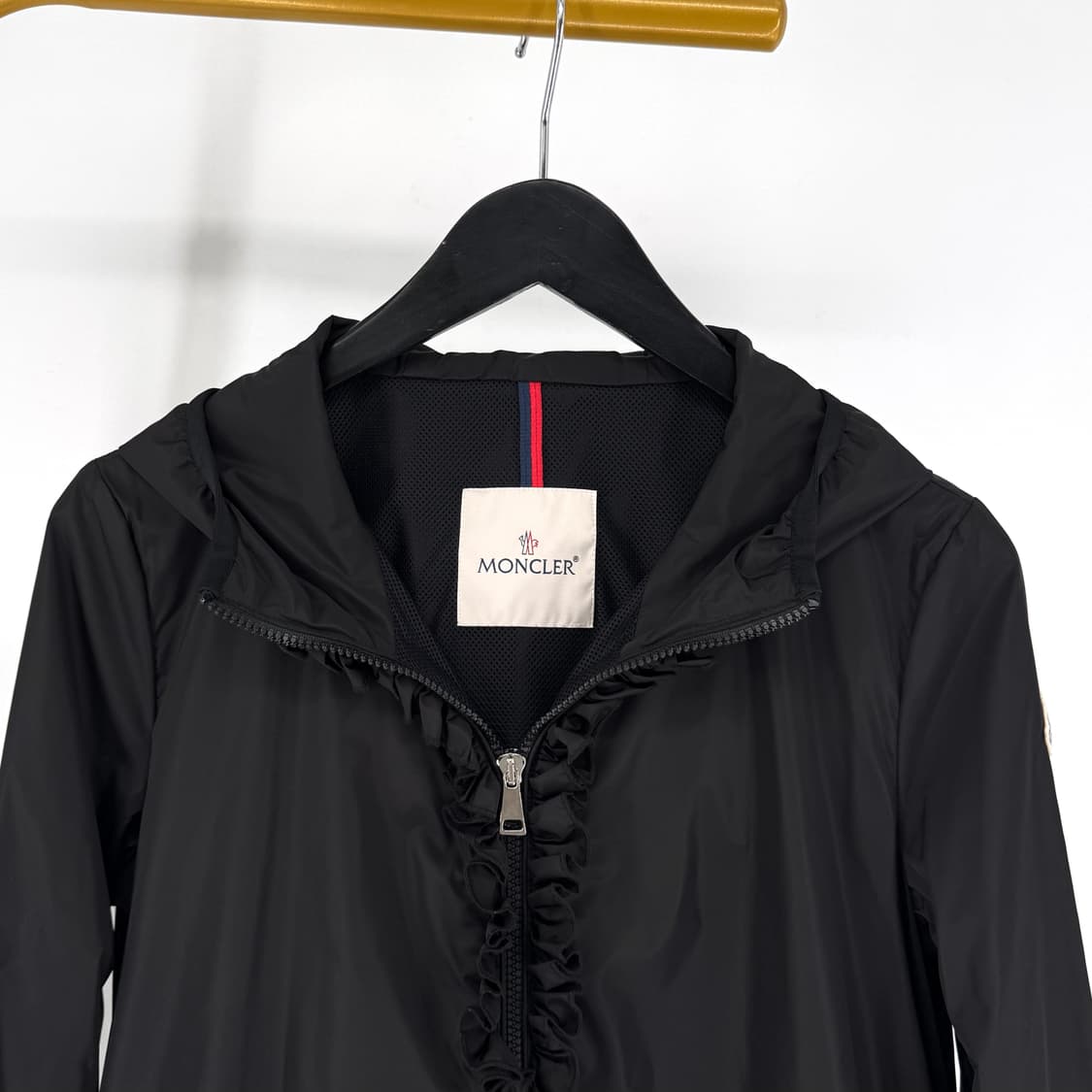 [2사이즈] 몽클레어 여성 바람막이 자켓 블랙 상품이미지6