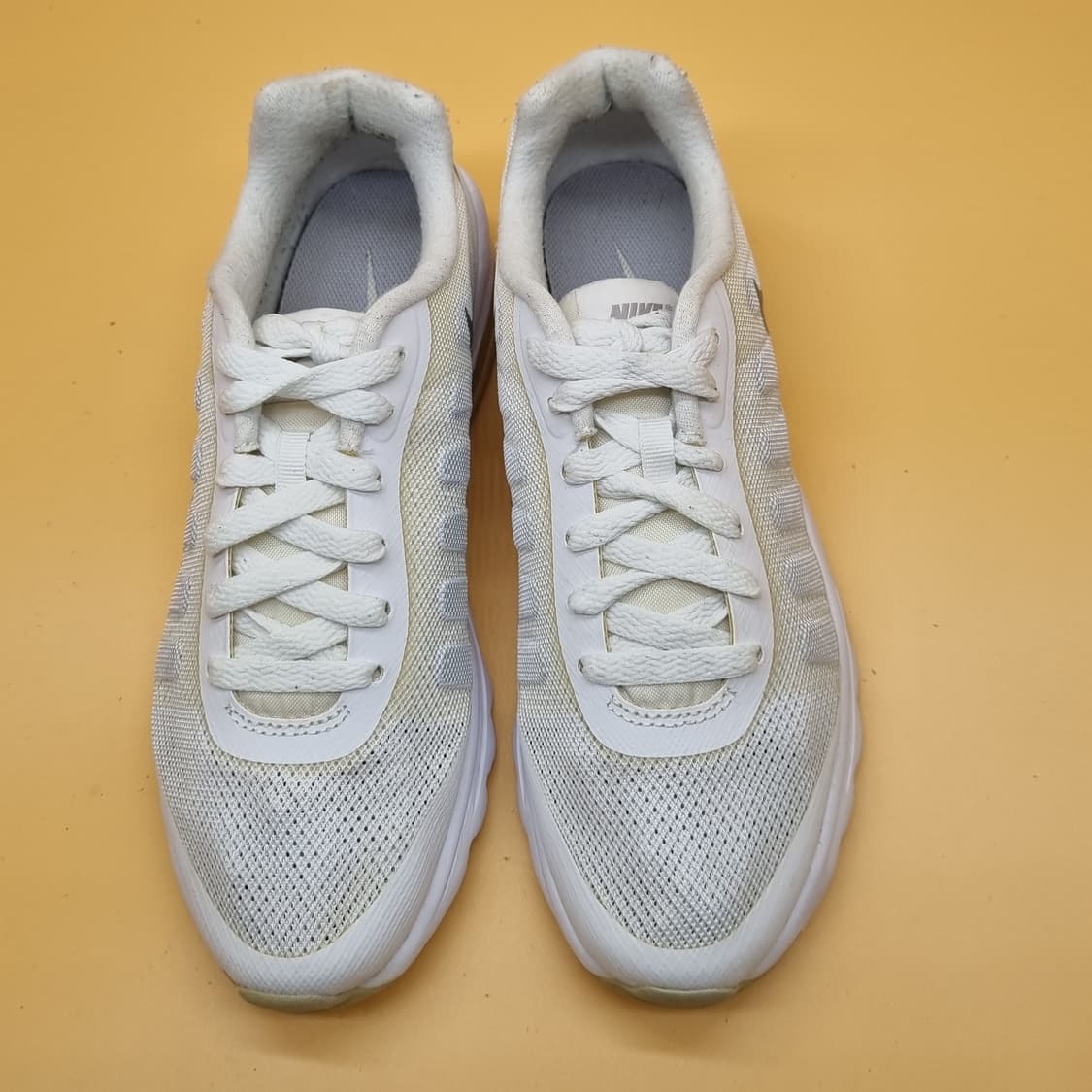 나이키 에어맥스 인비고 남성운동화240 상품이미지2