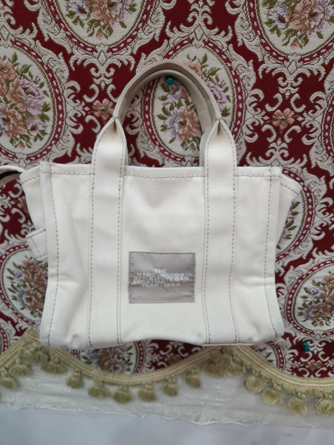 마크제이콥스 스몰 토트백

 상품이미지2