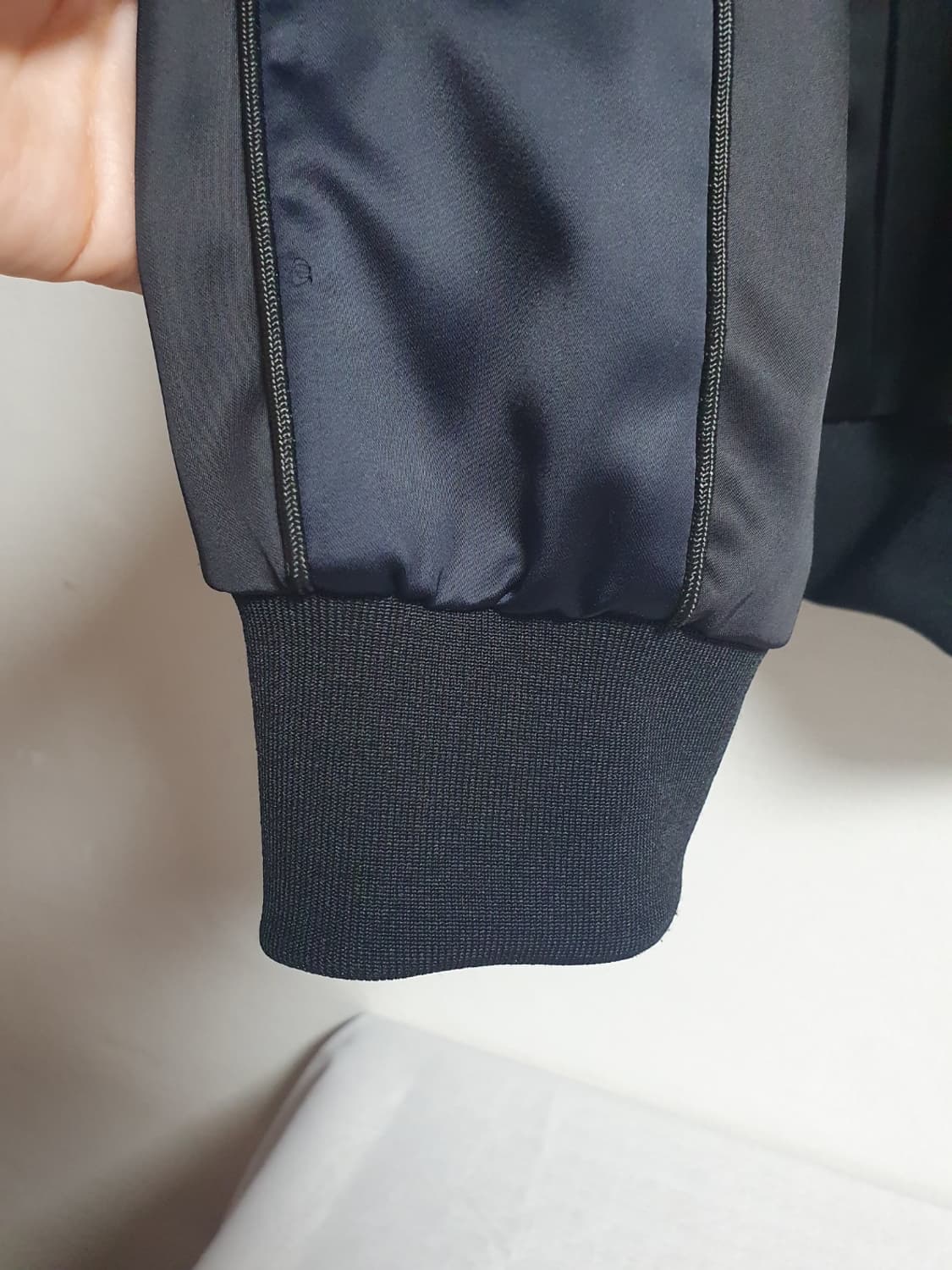 H&M 백자수 새틴 봄버자켓 블랙 L 상품이미지6