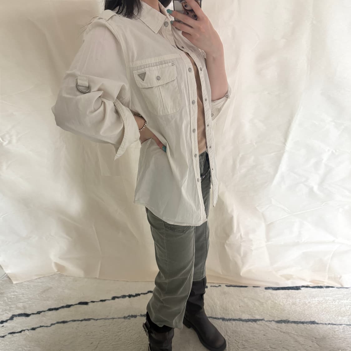 GUESS Military Epaulet Two-Pocket Shirt 상품이미지2
