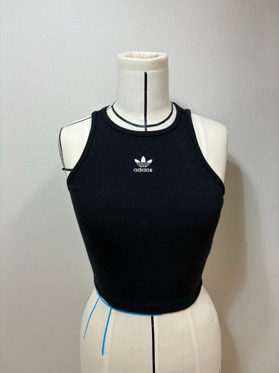 아디다스 adidas original 블랙 나시 상품이미지1