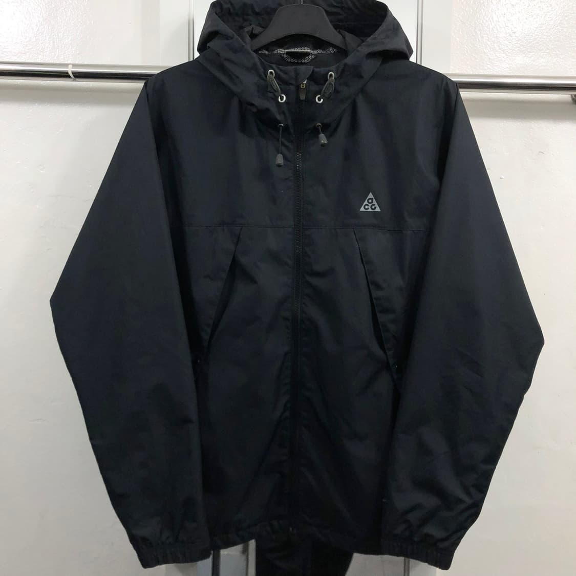 나이키 ACG 바람막이 상품이미지2