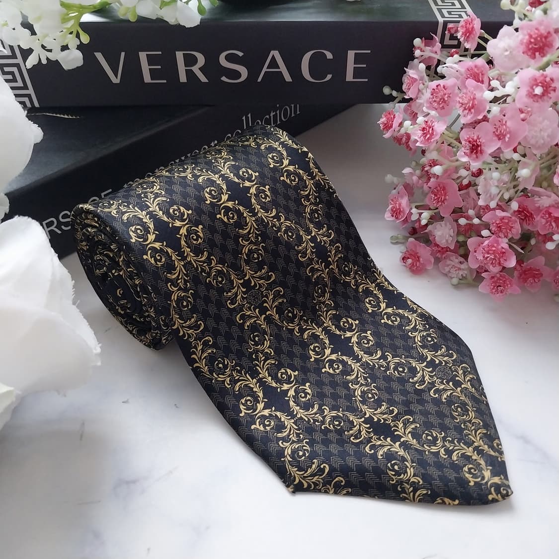 베르사체 실크 블랙 골드 패턴 넥타이 9.3cm A+~A등급 K2512
 상품이미지4