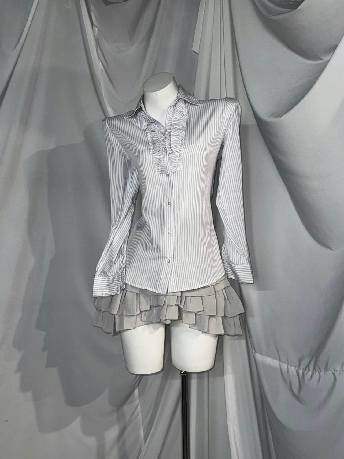 Guess 게스 핀터맛 그런지 프레피 코디세트  상품이미지3