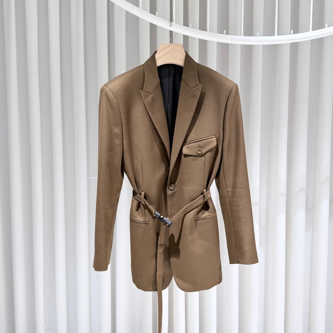 52 / 48 디올 브라운 울 혼방 벨트 남성 정장 셋업 상품이미지2