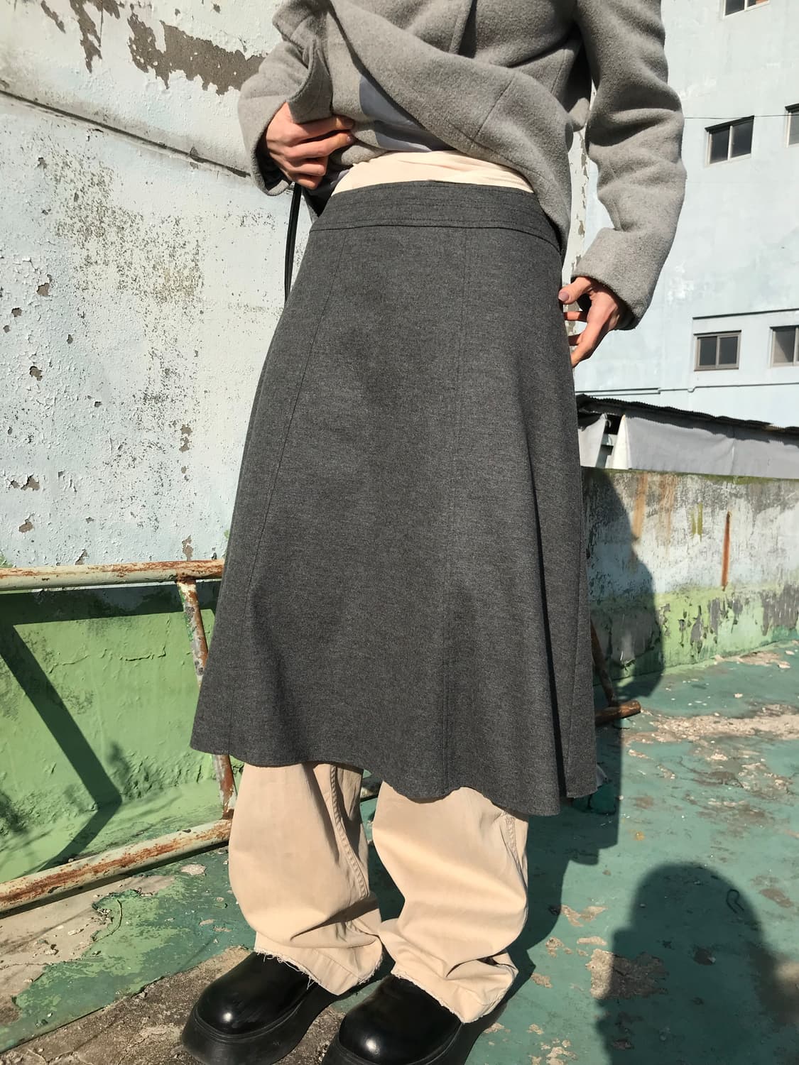 그레이 미디 스커트 상품이미지1