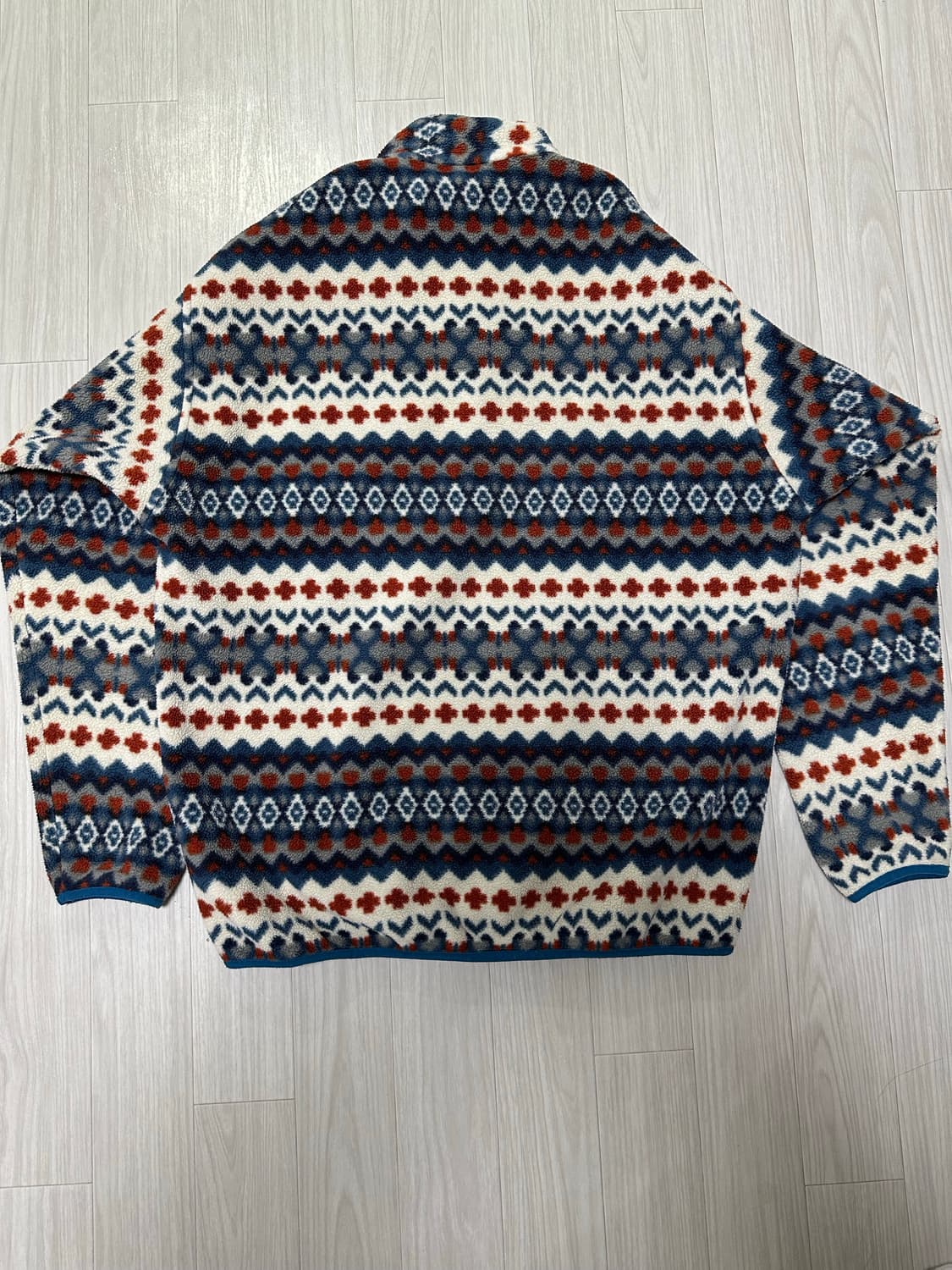 파타고니아 신칠라 아즈텍 L사이즈 15fw판매합니다 상품이미지2