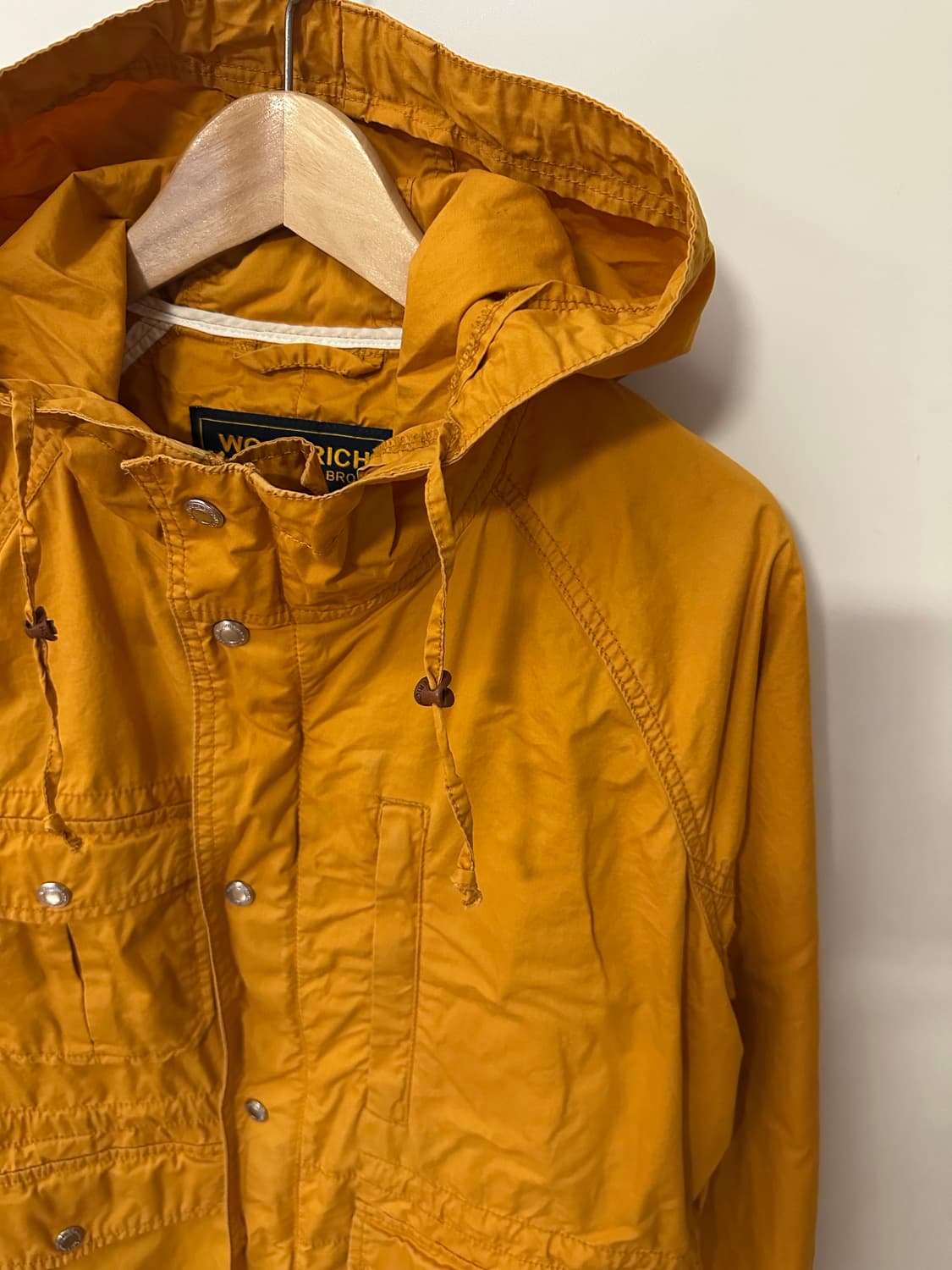 울리치 옐로우 색상의 후드 자켓 M 상품이미지3