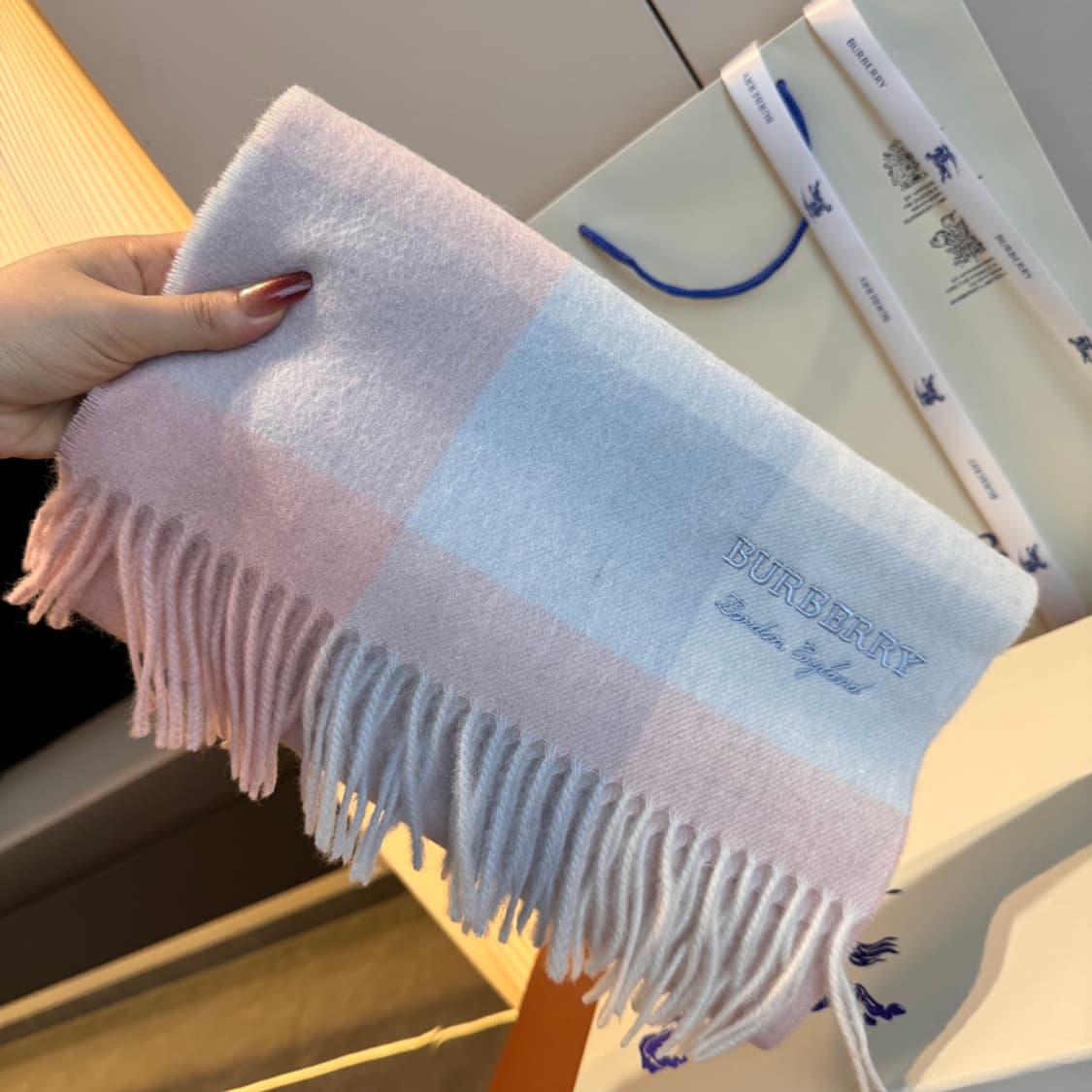 버버리 양면 머플러 램스울 100% 추동 단품
 상품이미지2