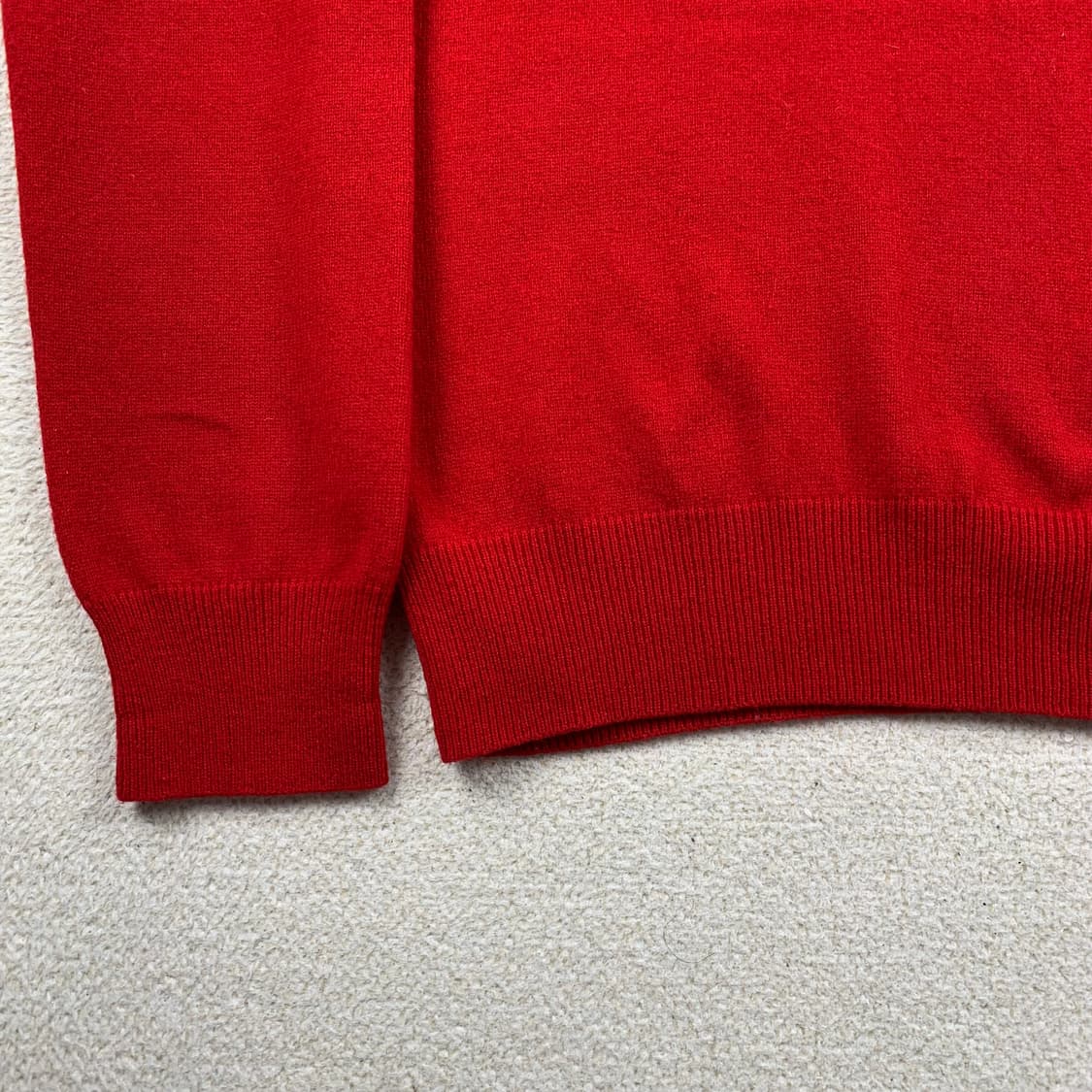꼼데가르송 하트와펜 브이넥 니트 레드 상품이미지4