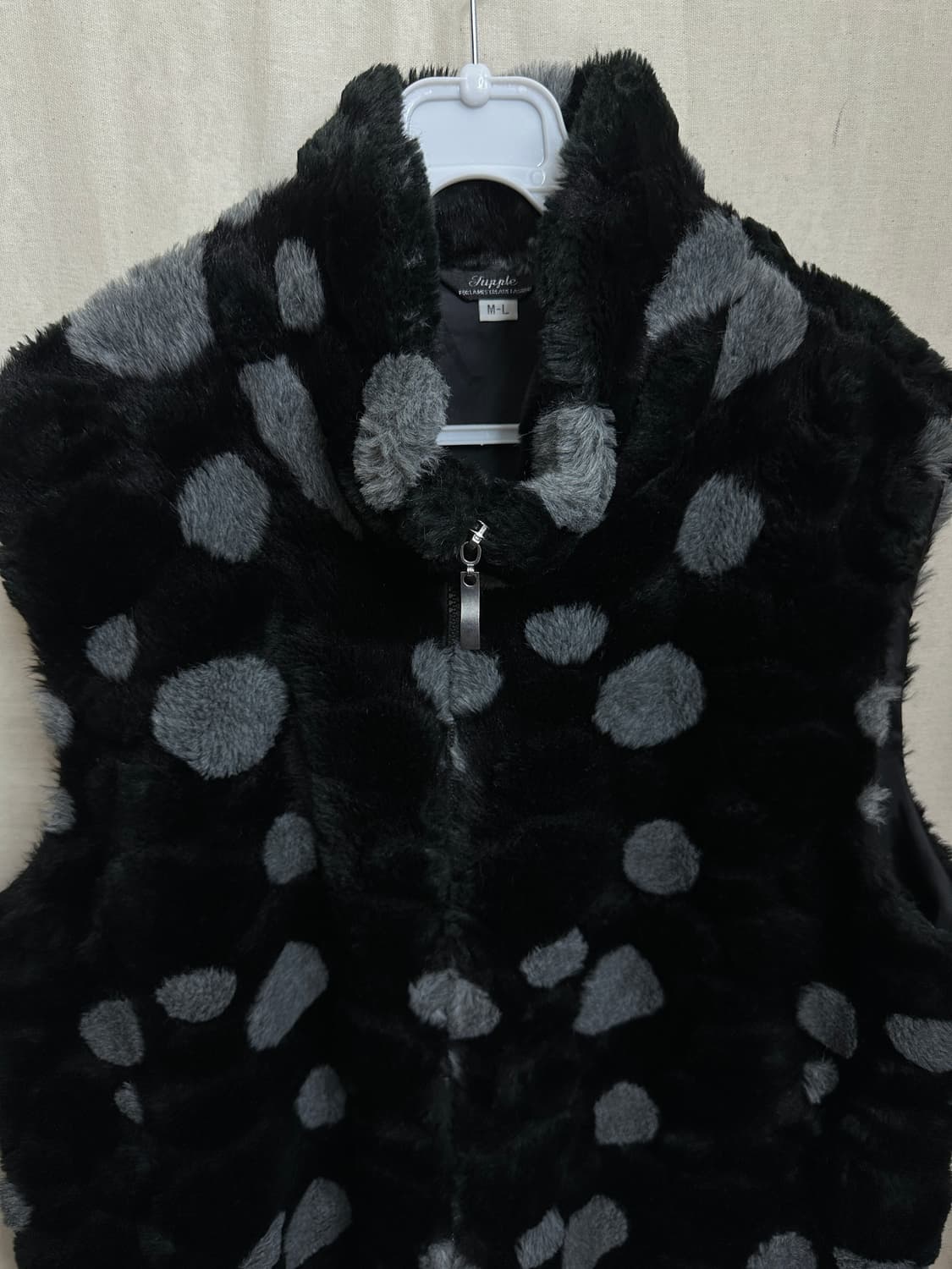 fur sleeveless zip-up 상품이미지3