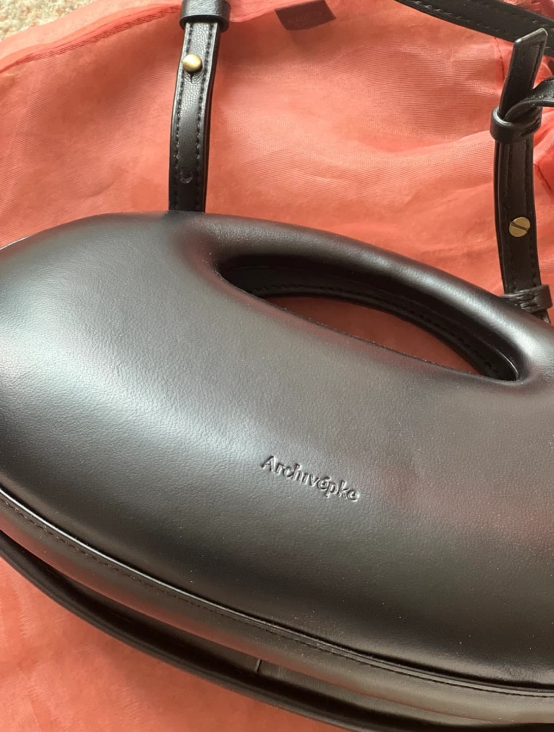 아카이브앱크 하프 베이글 백 블랙  상품이미지3